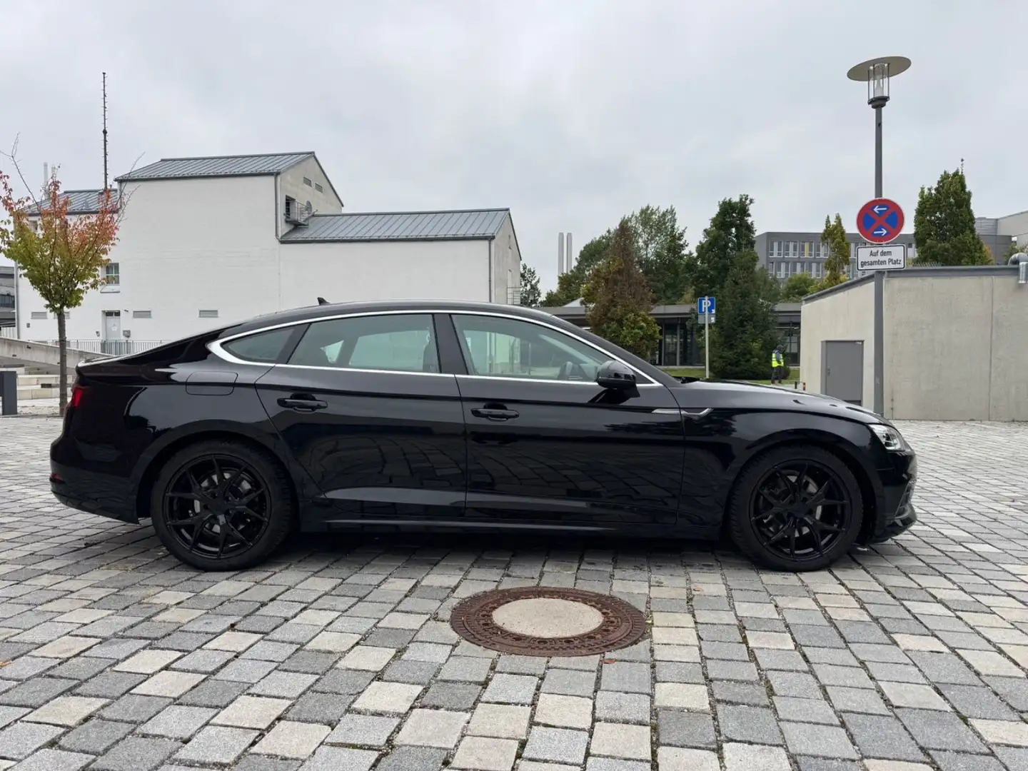 Audi A5 Sportback 35 TDI basis Schwarz - 2