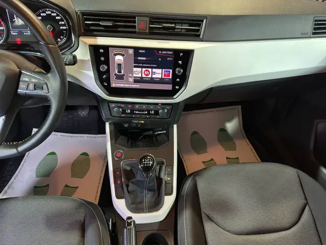 Seat Arona view 8