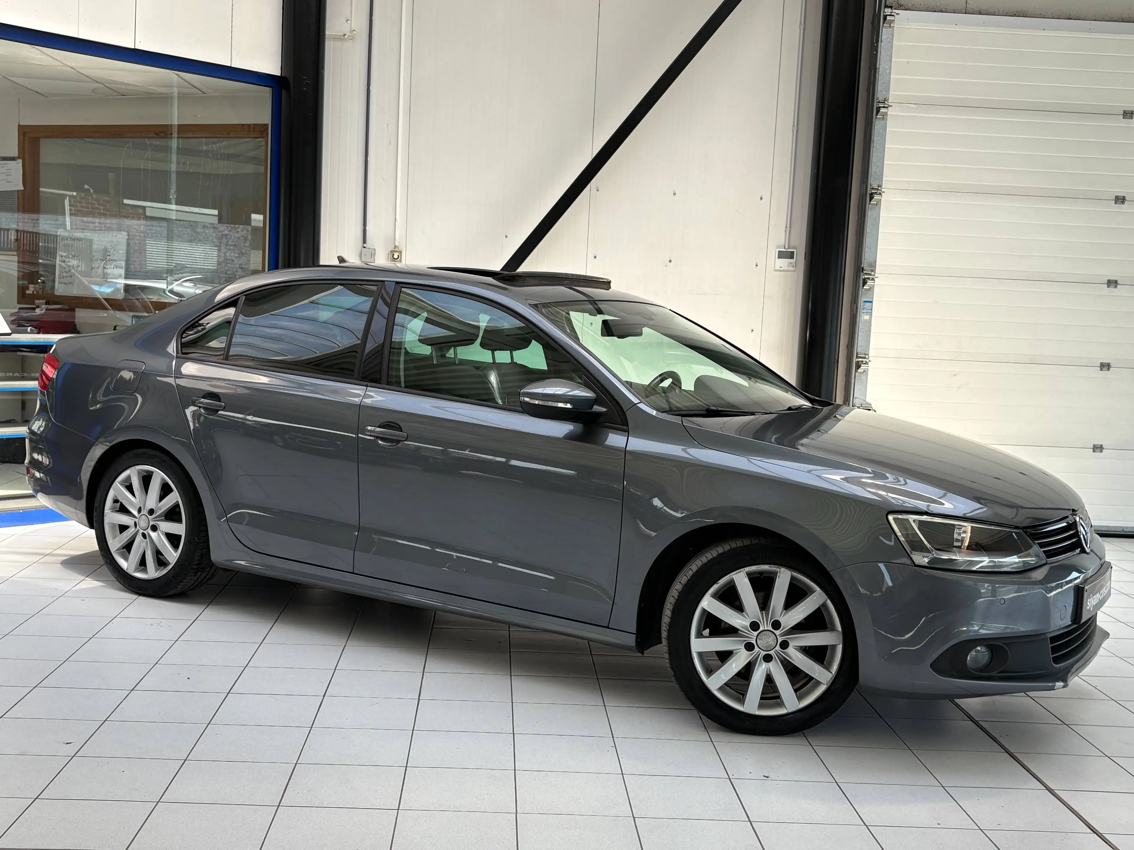 Volkswagen Jetta Jetta 1.6 TDi *CUIR * TOIT * GPS * PDC * JANTES * — photo 7