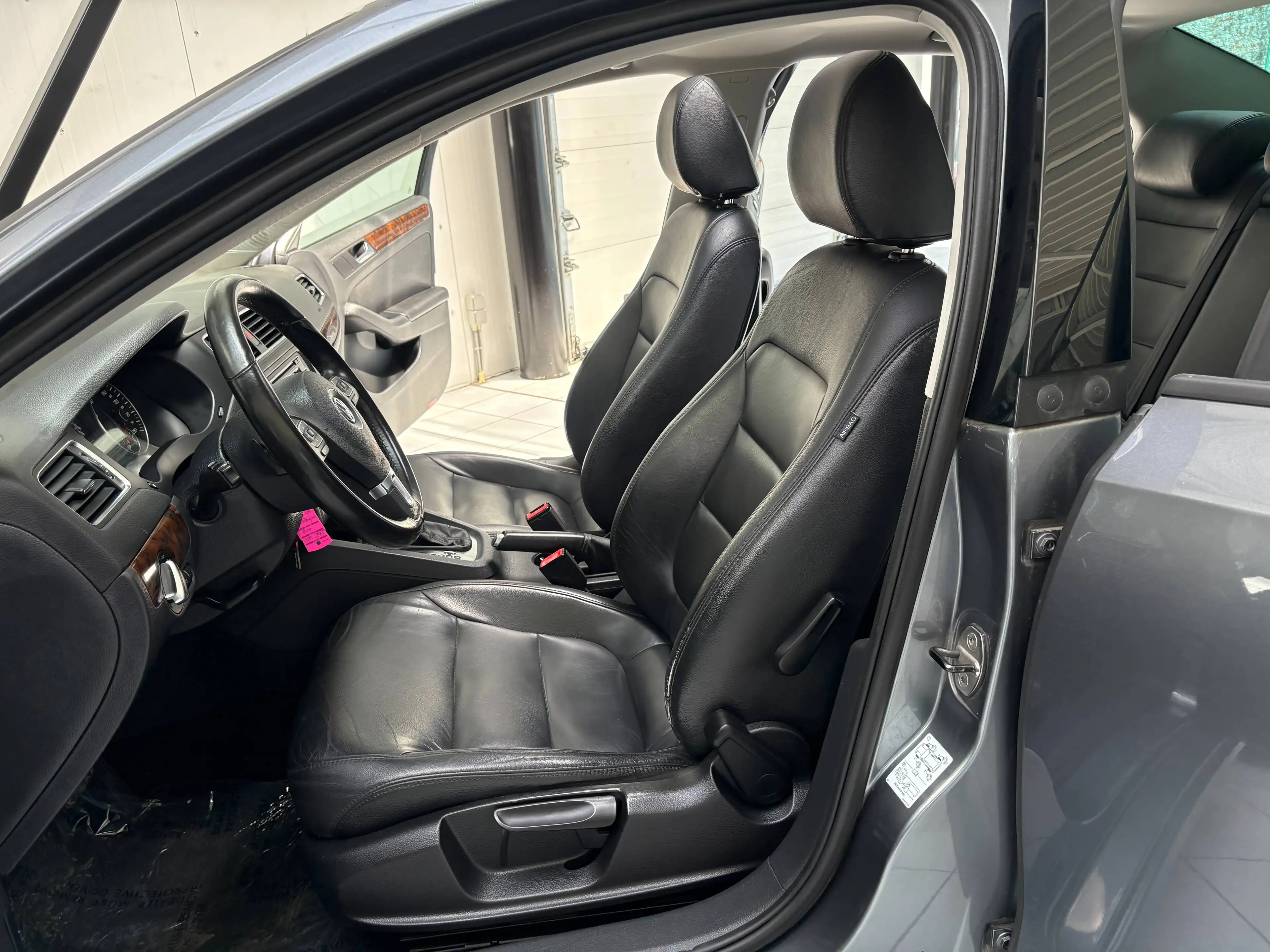 Volkswagen Jetta Jetta 1.6 TDi *CUIR * TOIT * GPS * PDC * JANTES * — photo 15