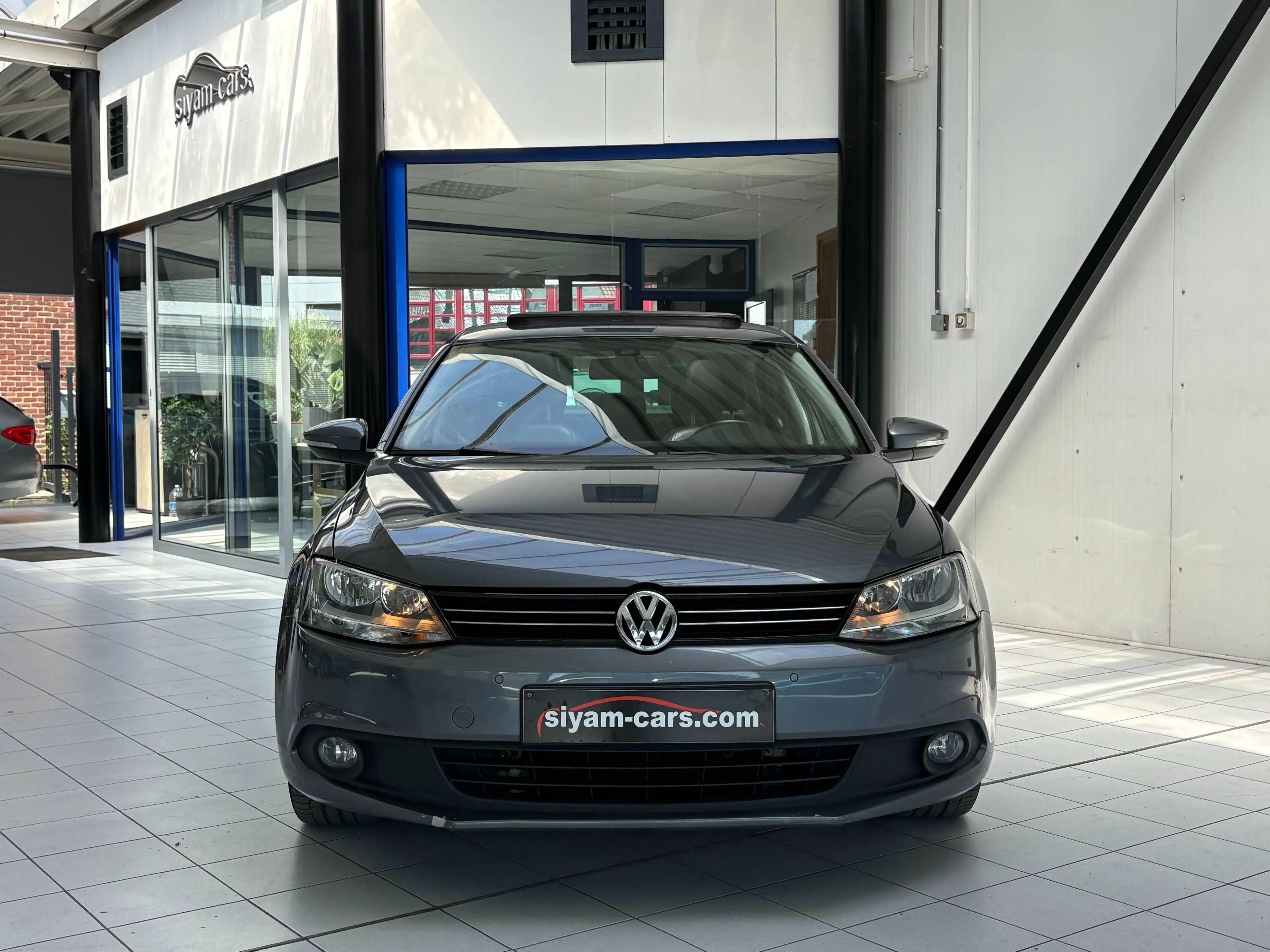 Volkswagen Jetta Jetta 1.6 TDi *CUIR * TOIT * GPS * PDC * JANTES * — photo 8