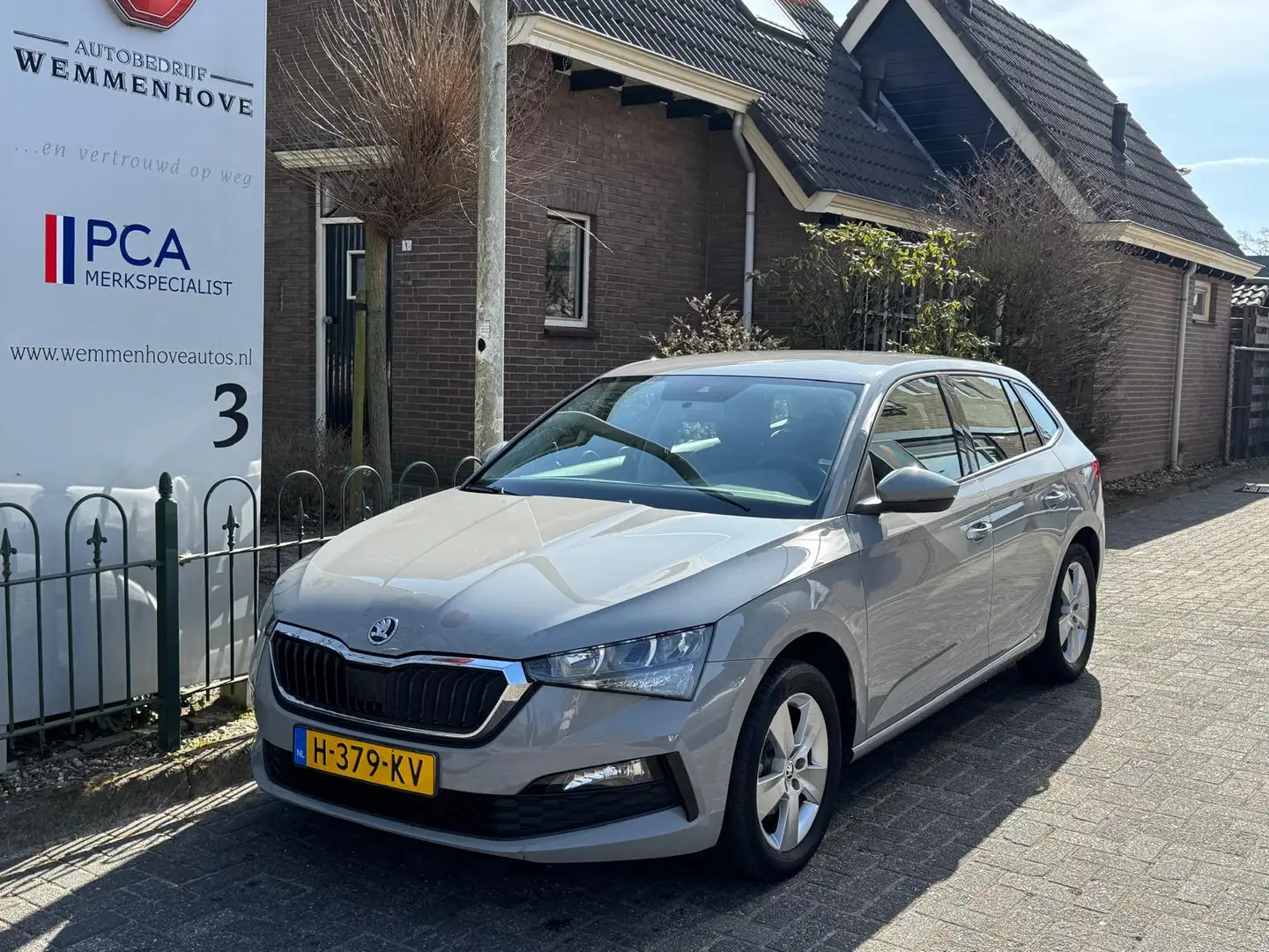 Skoda Scala 1.0 TSI Ambition Airco/Lichtmetalen velgen/Cruise Grey - 2