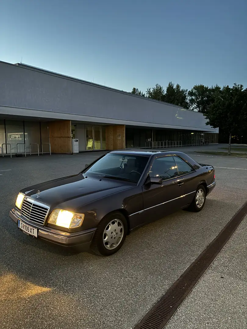 Mercedes-Benz E 220 Coupé - 1