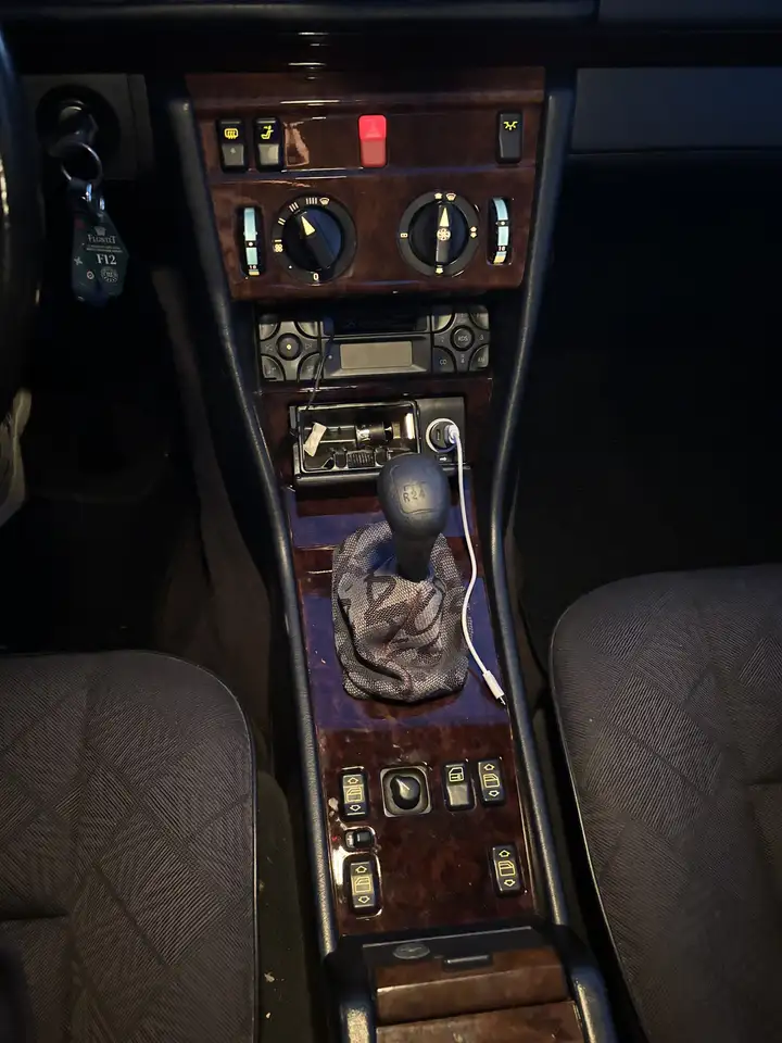 Mercedes-Benz E 220 Coupé, foto 10