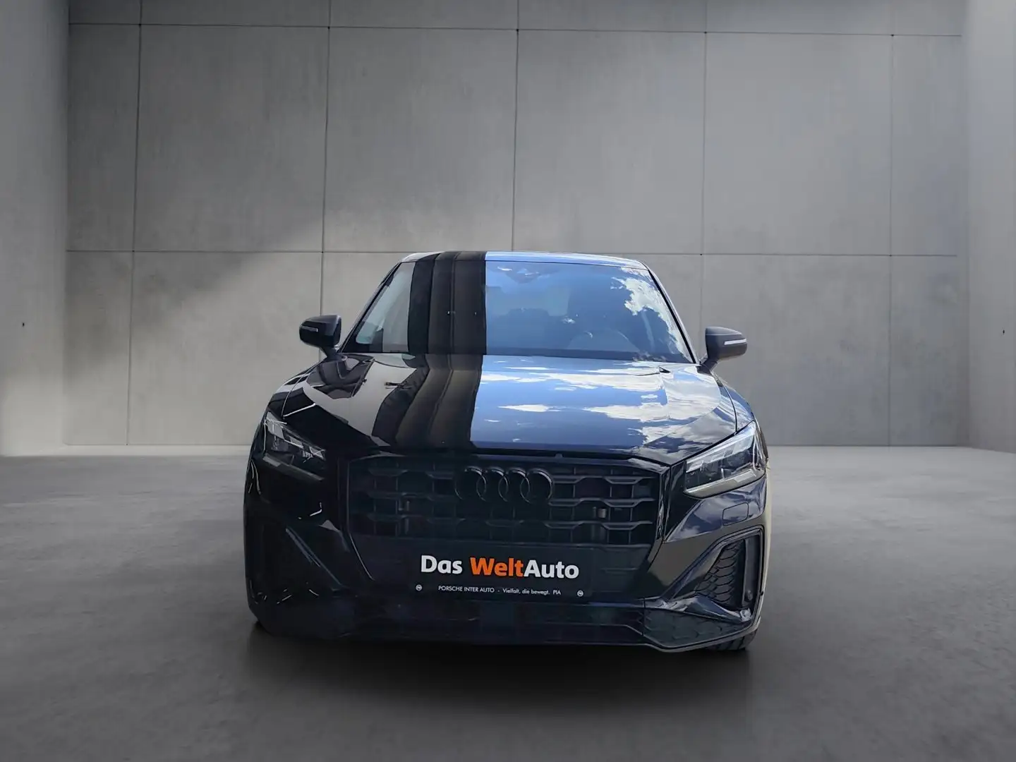 Audi Q2 35 TFSI S line Schwarz - 2