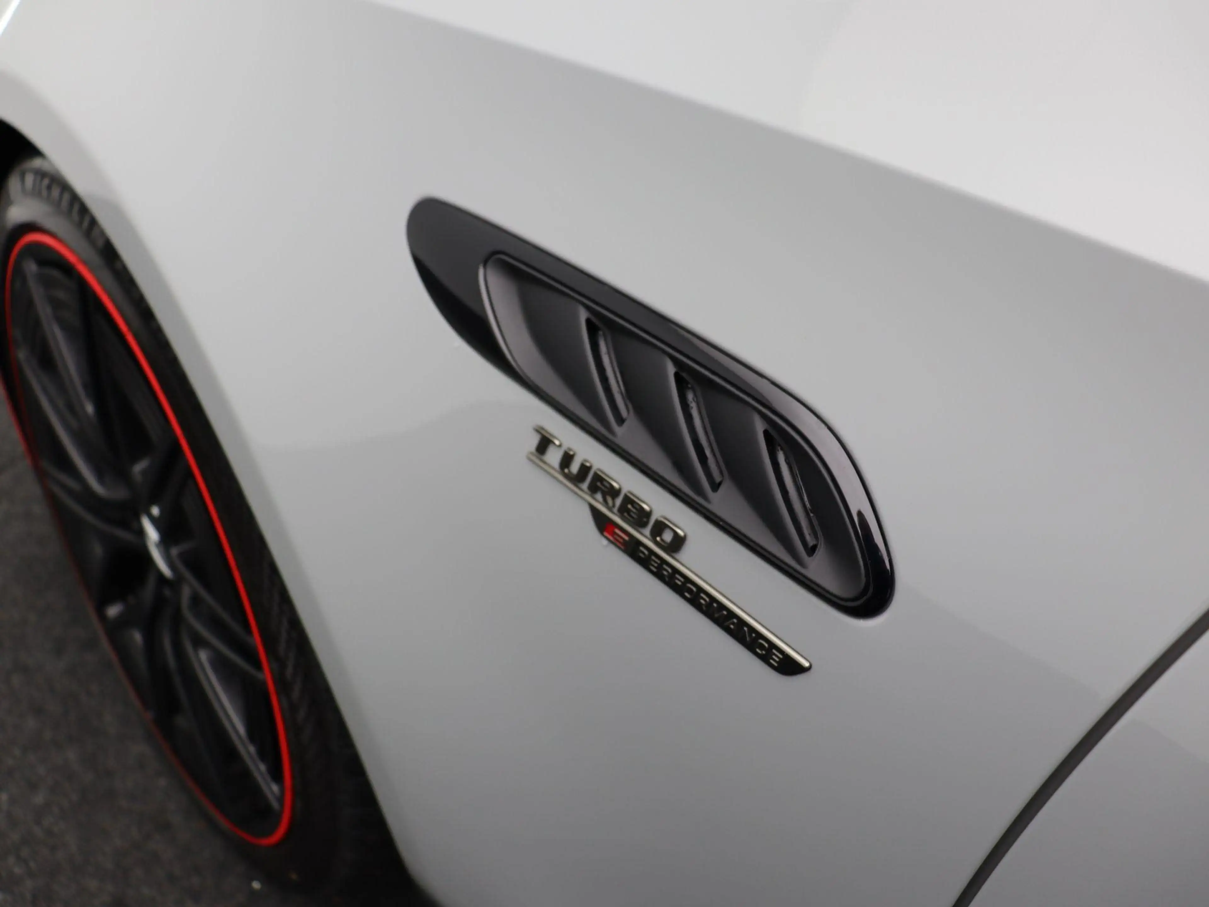 Mercedes-Benz C 63 AMG S E F1 Edition Break + PERFORMANCE + PANO DAK + DI — photo 8