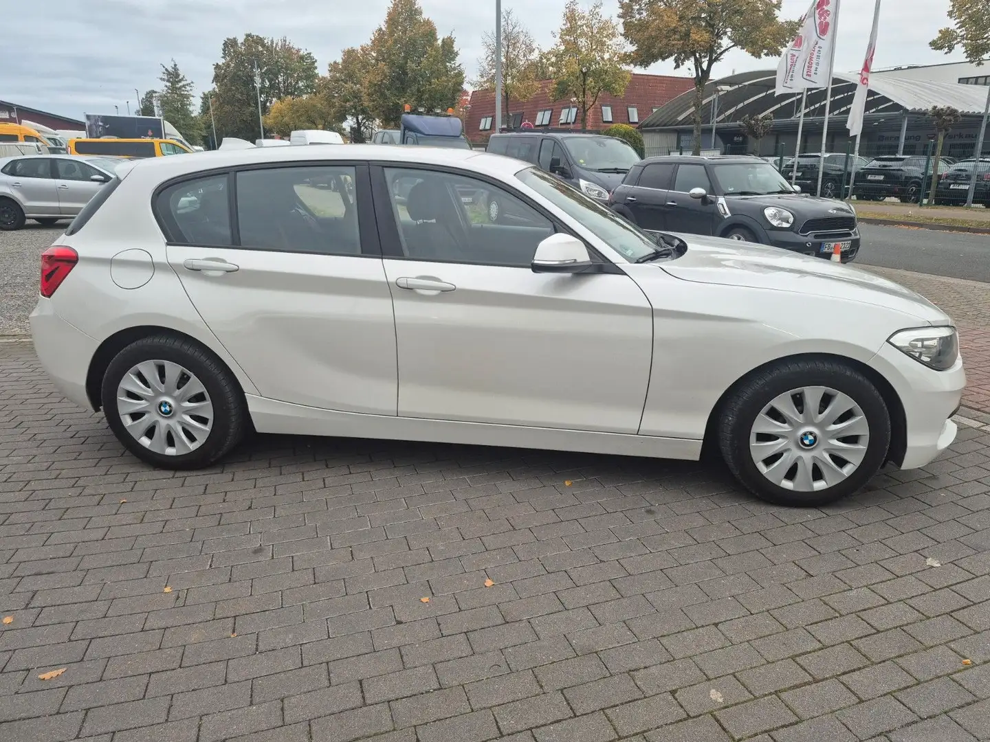 BMW 118 Baureihe 1 Lim. 5-trg. 118 i Weiß - 1