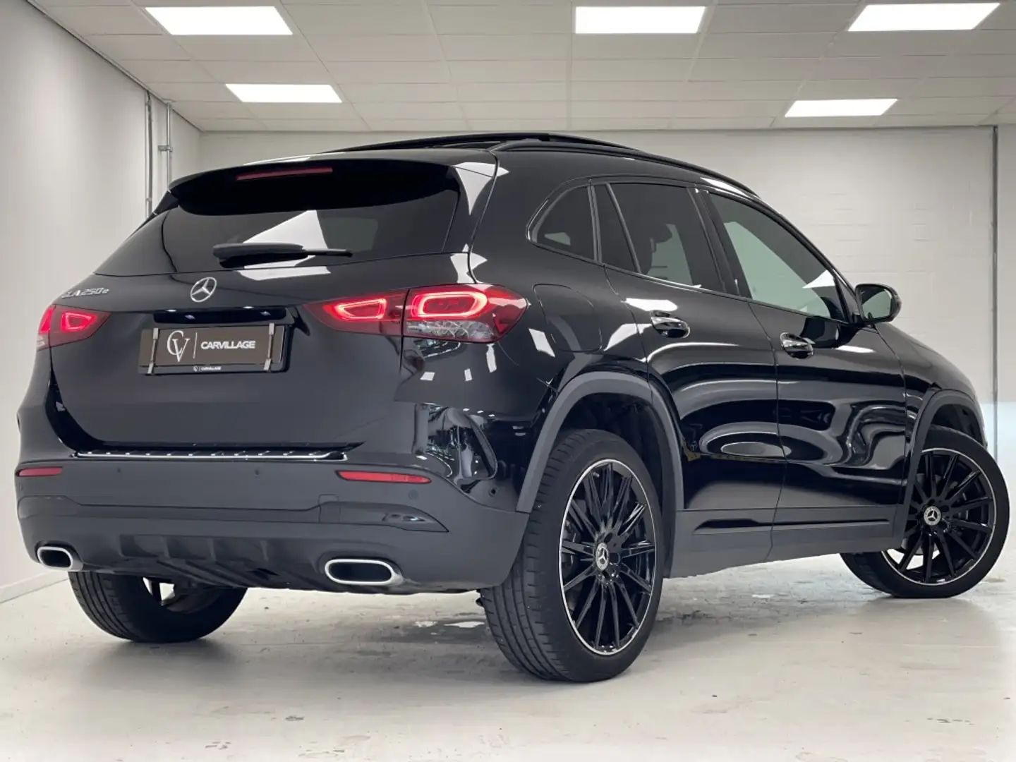 Mercedes-Benz GLA 250 e AMG Line | Panoramadak | 360 camera | Leer | Noir - 2