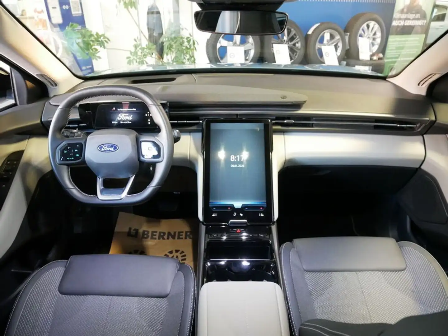 Ford Explorer RWD Blau - 2