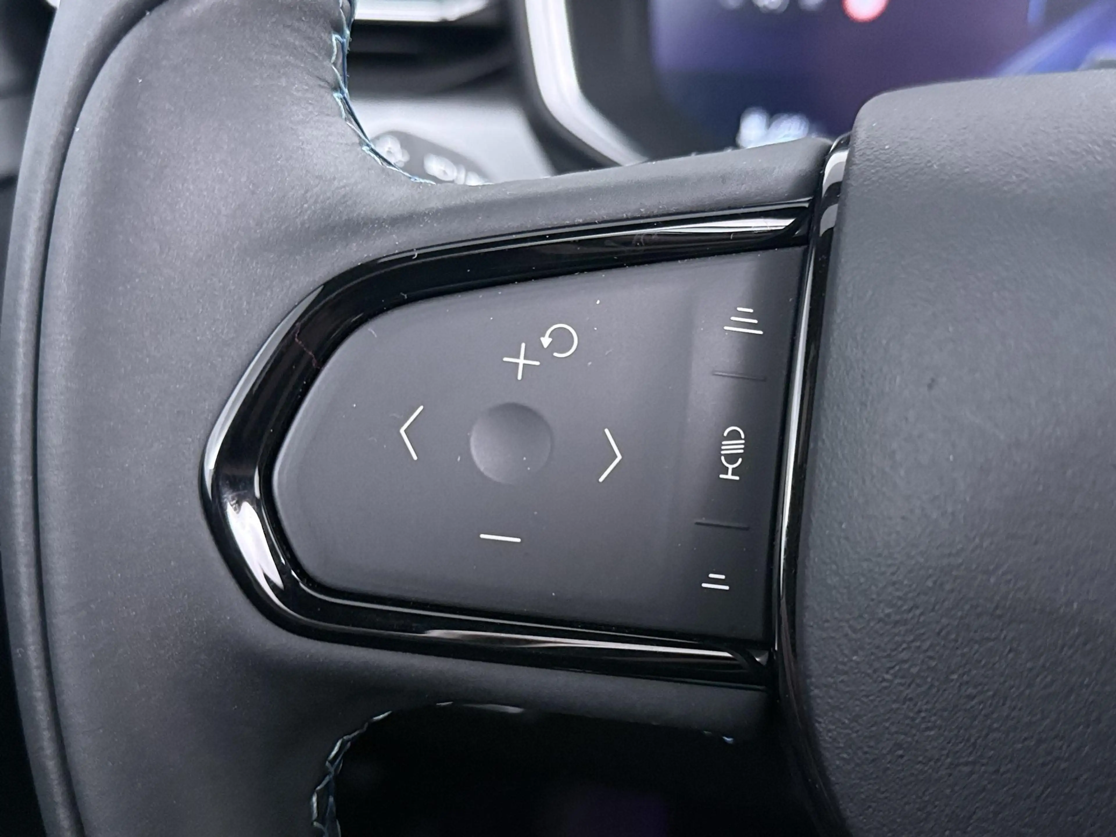Lynk & Co 01 1.5 PHEV Black Edition Donkere hemel ACC | Pano | — photo 22