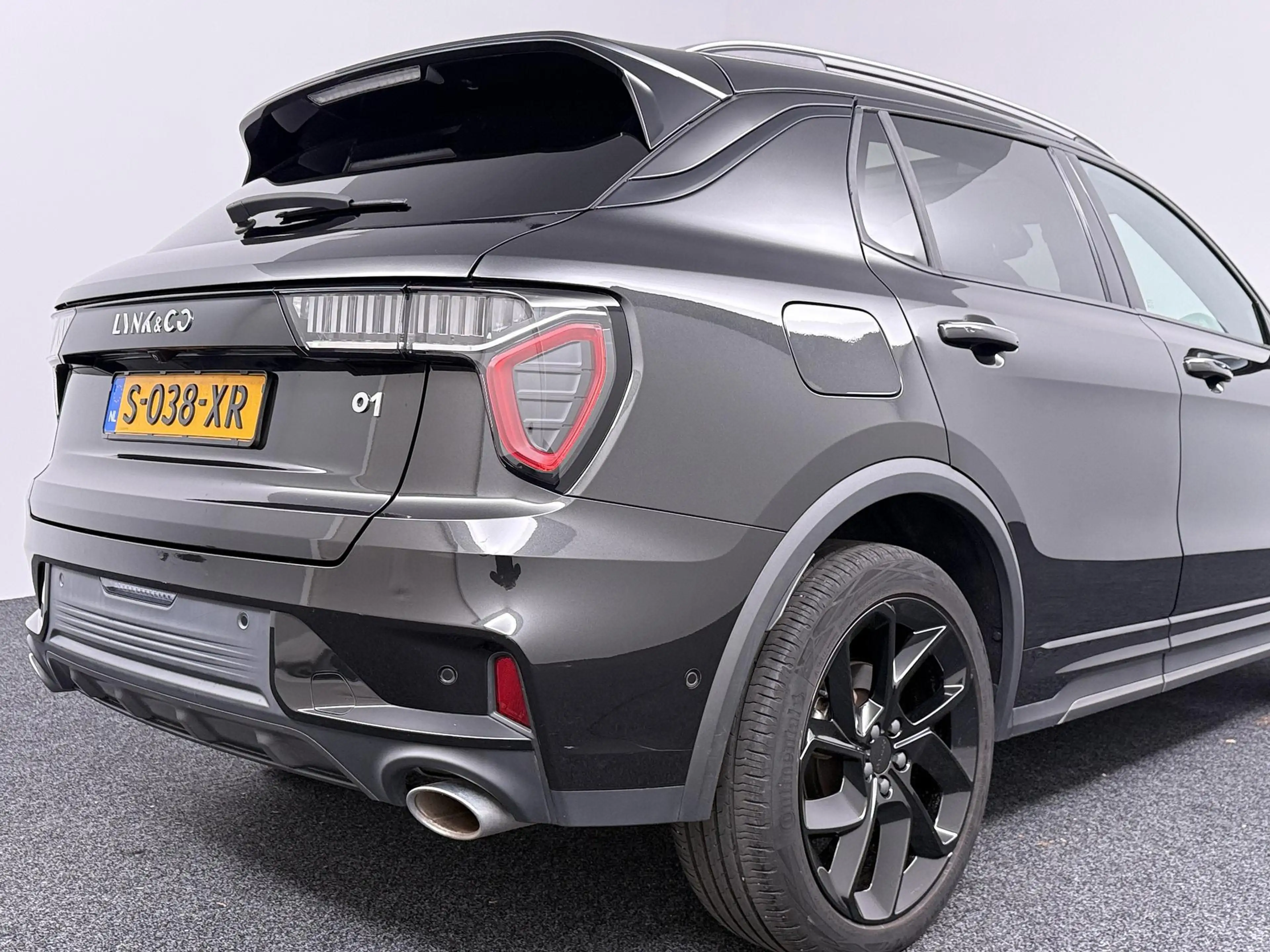 Lynk & Co 01 1.5 PHEV Black Edition Donkere hemel ACC | Pano | — photo 38