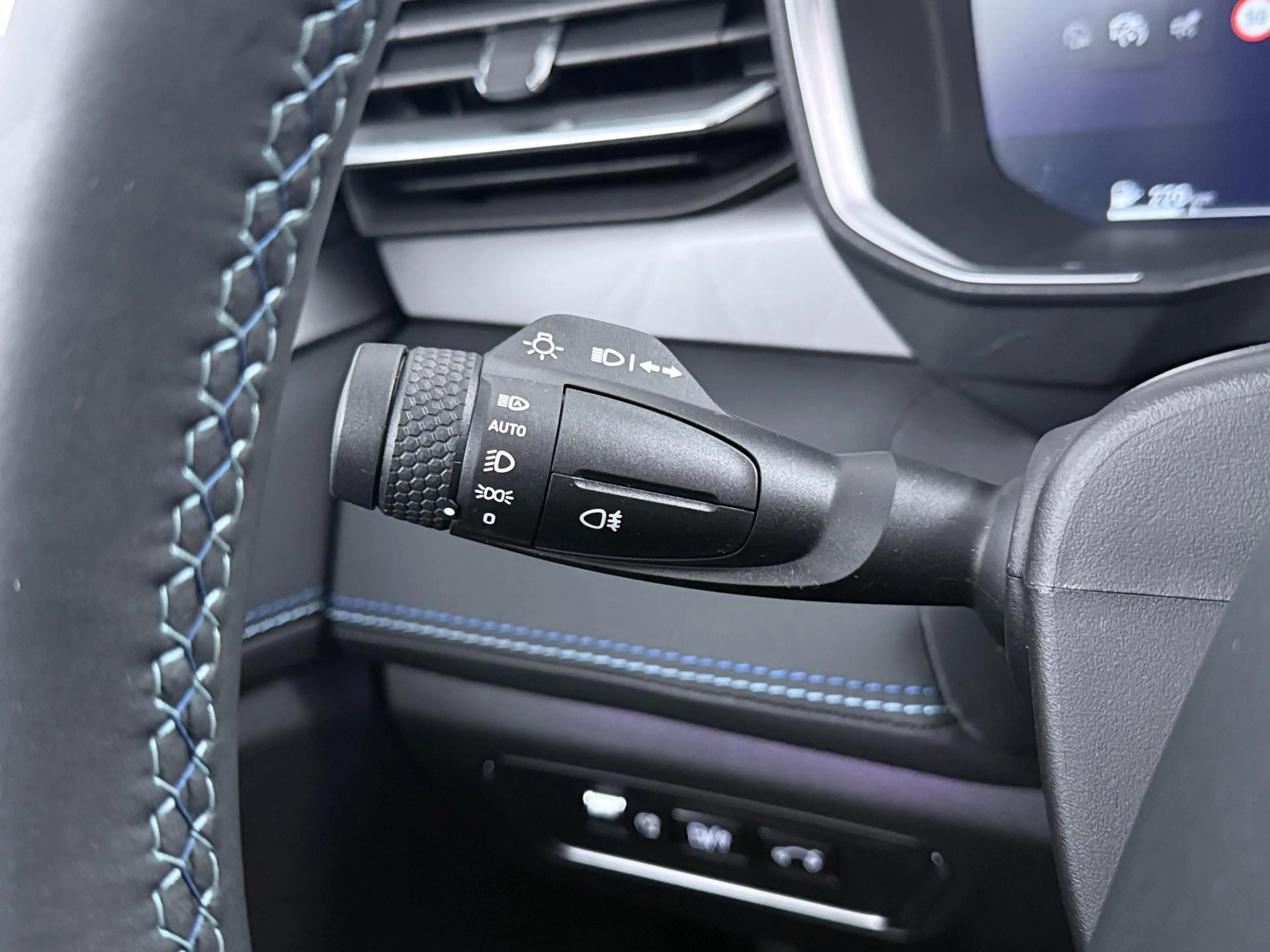 Lynk & Co 01 1.5 PHEV Black Edition Donkere hemel ACC | Pano | — photo 25