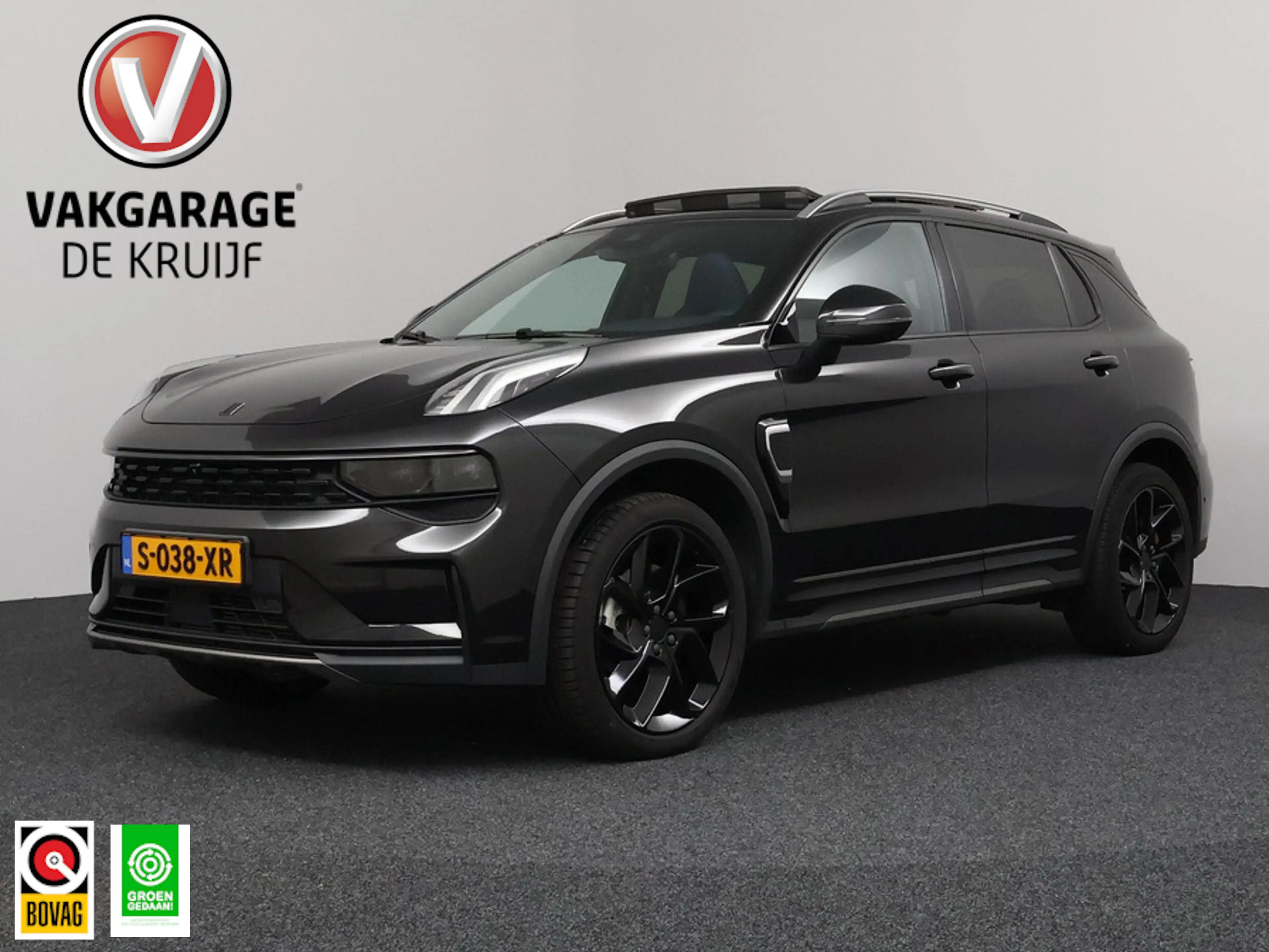 Lynk & Co 01 1.5 PHEV Black Edition Donkere hemel ACC | Pano |
