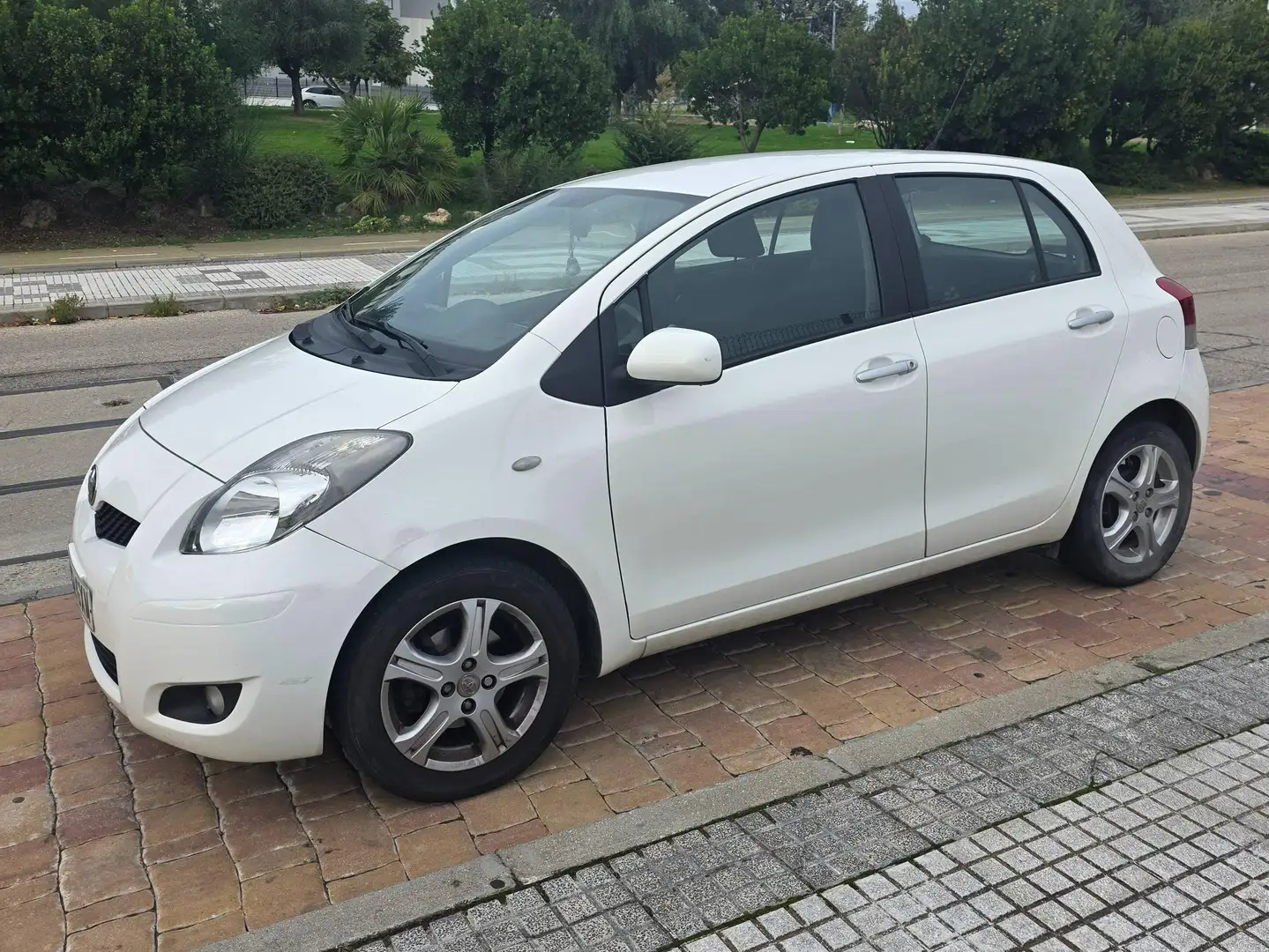 Toyota Yaris Yaris 1.4D-4D TS TS Blanco - 2