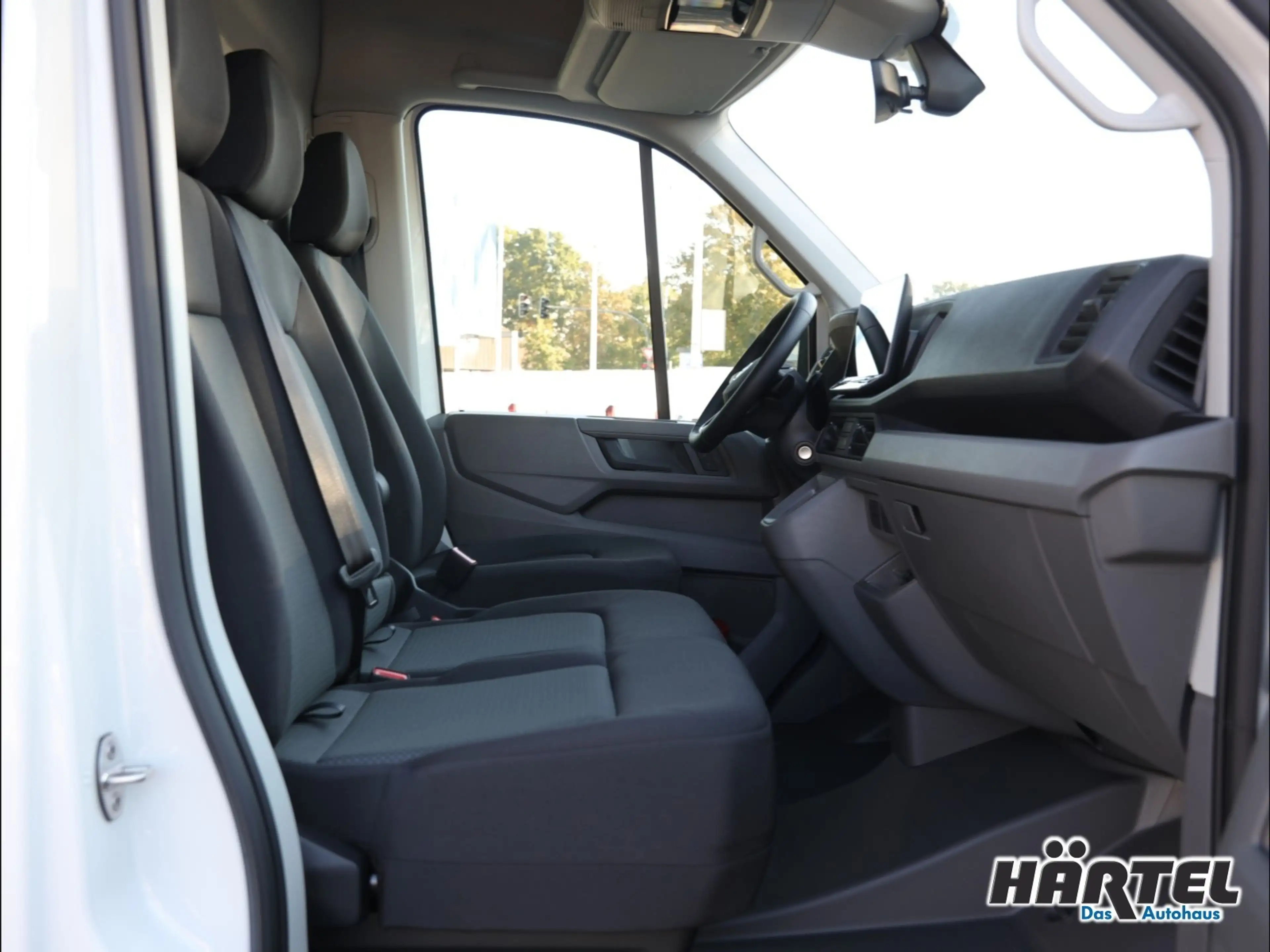 Volkswagen Crafter 35 KASTENWAGEN MR HOCHDACH 2.0 TDI AUTOMA — photo 6