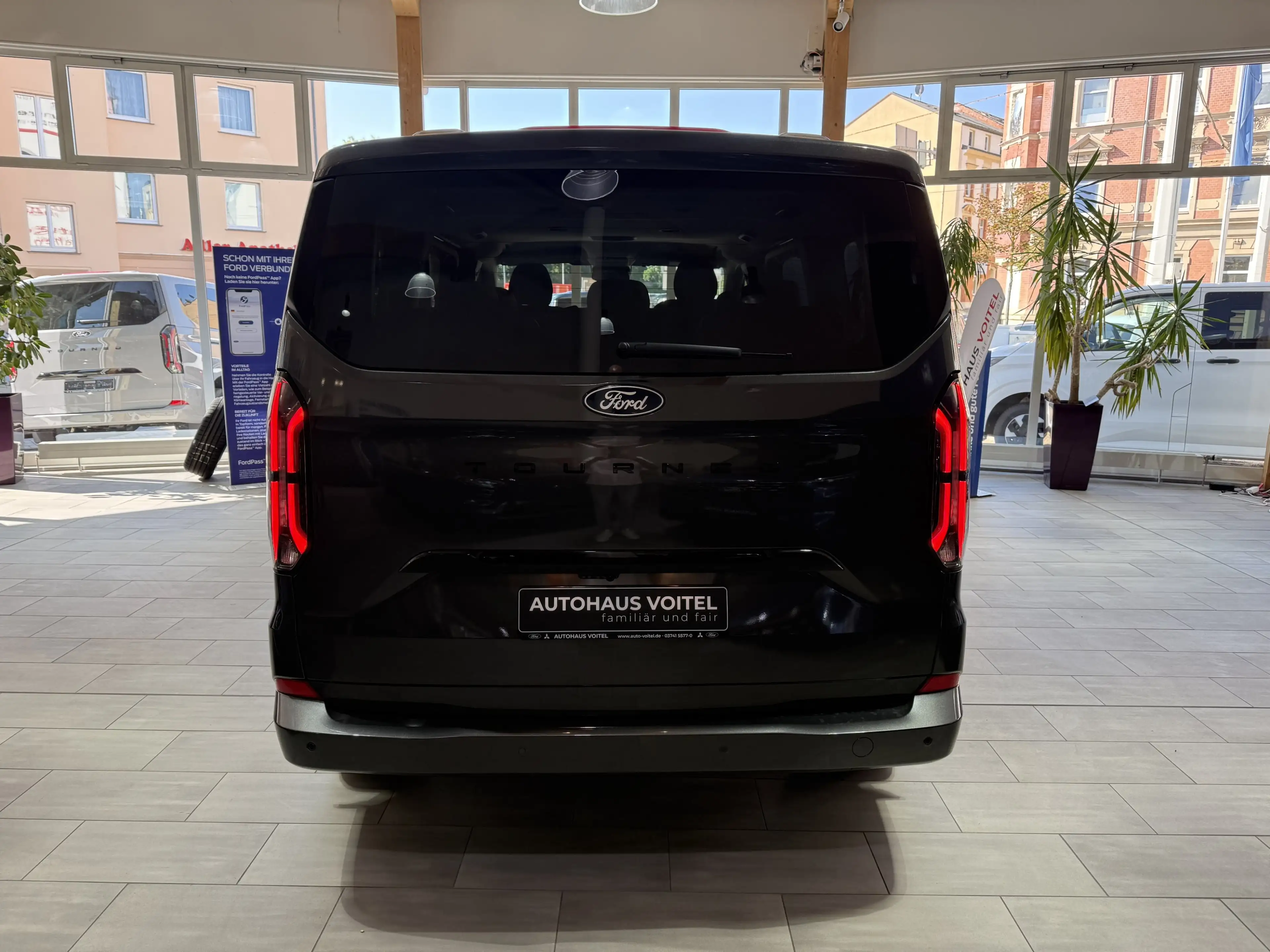 Ford Tourneo Custom Titanium X L1 elektr. AHK / B&O / 70L Tank — photo 6