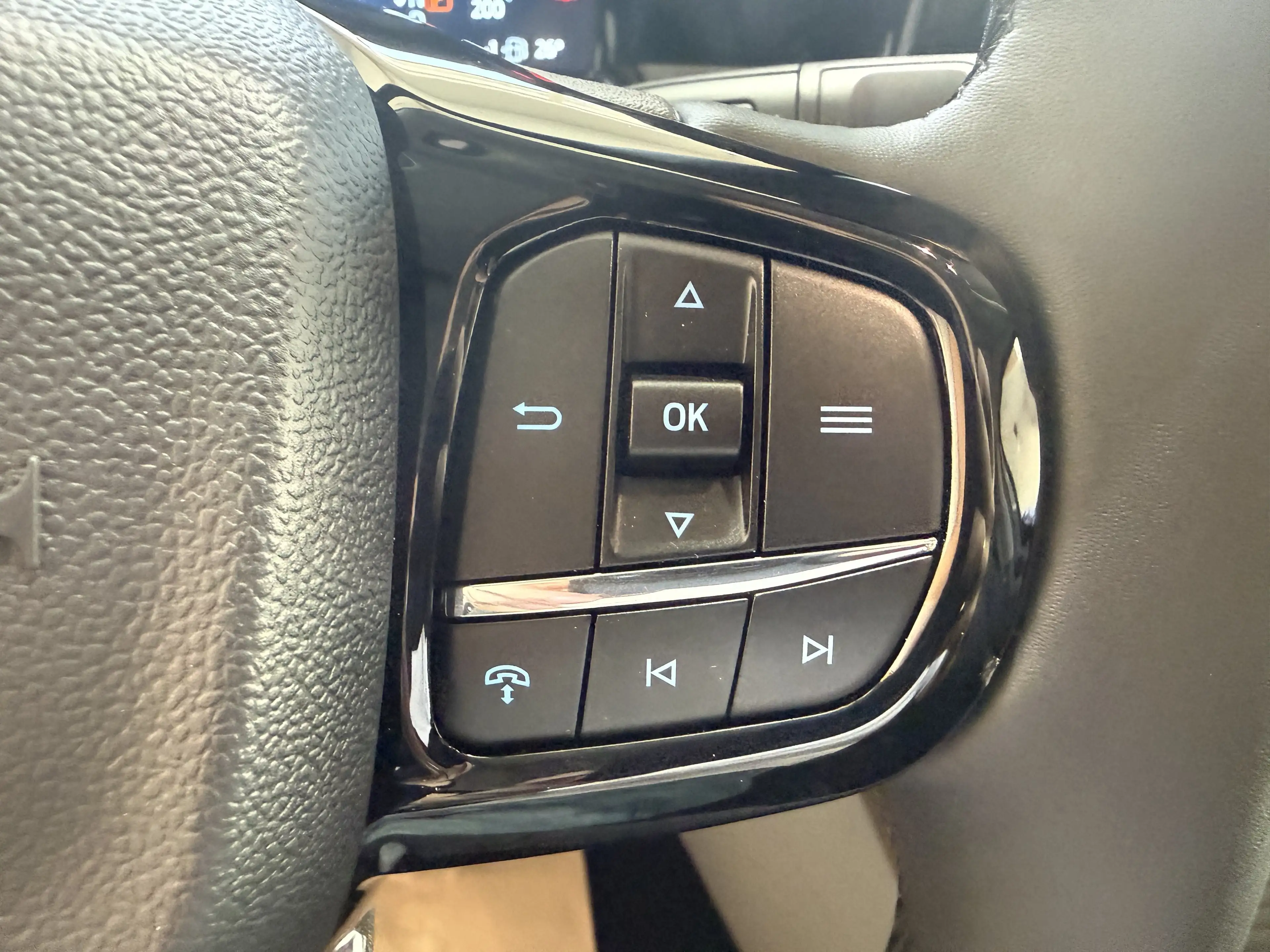 Ford Tourneo Custom Titanium X L1 elektr. AHK / B&O / 70L Tank — photo 14