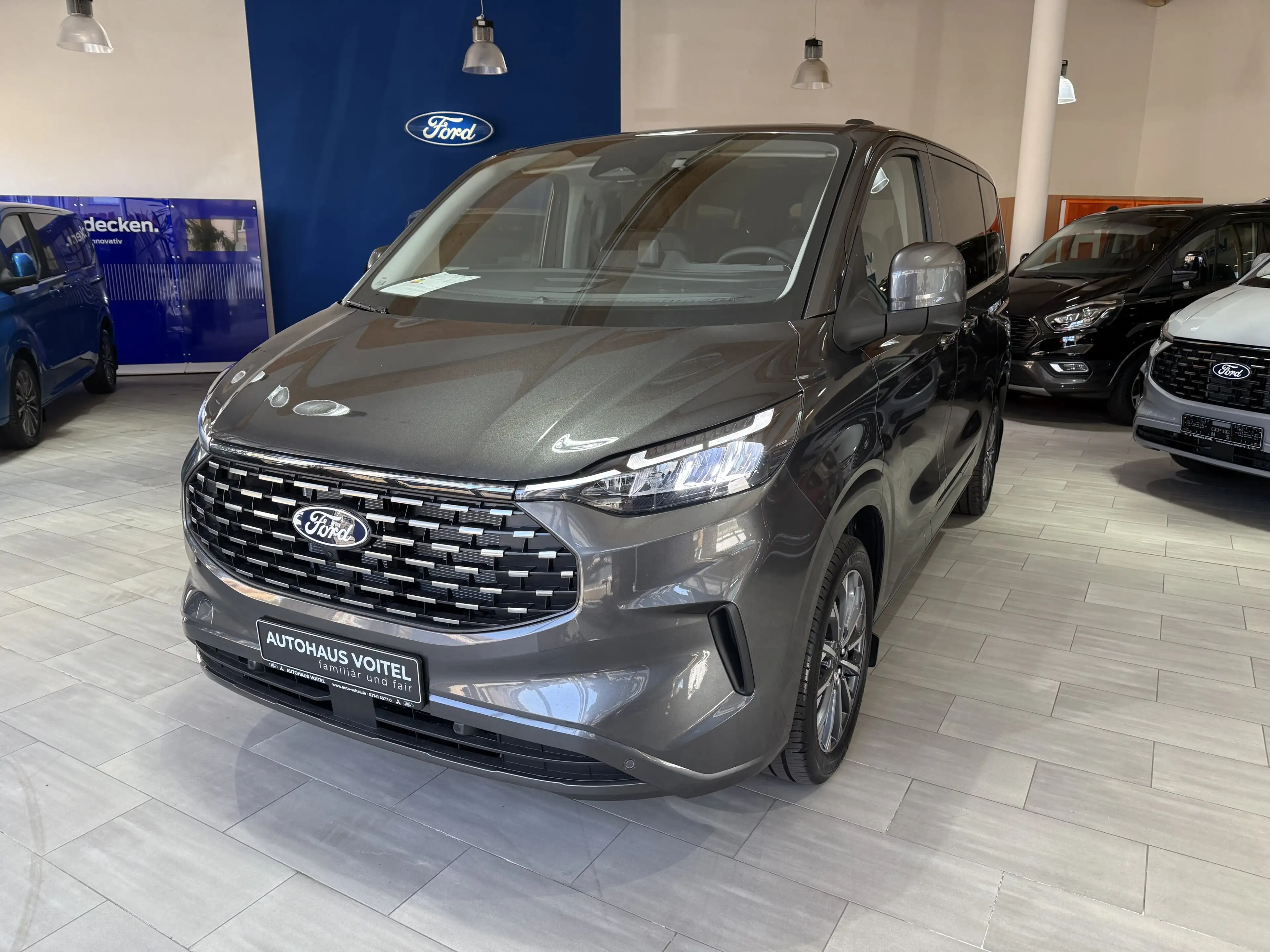 Ford Tourneo Custom Titanium X L1 elektr. AHK / B&O / 70L Tank