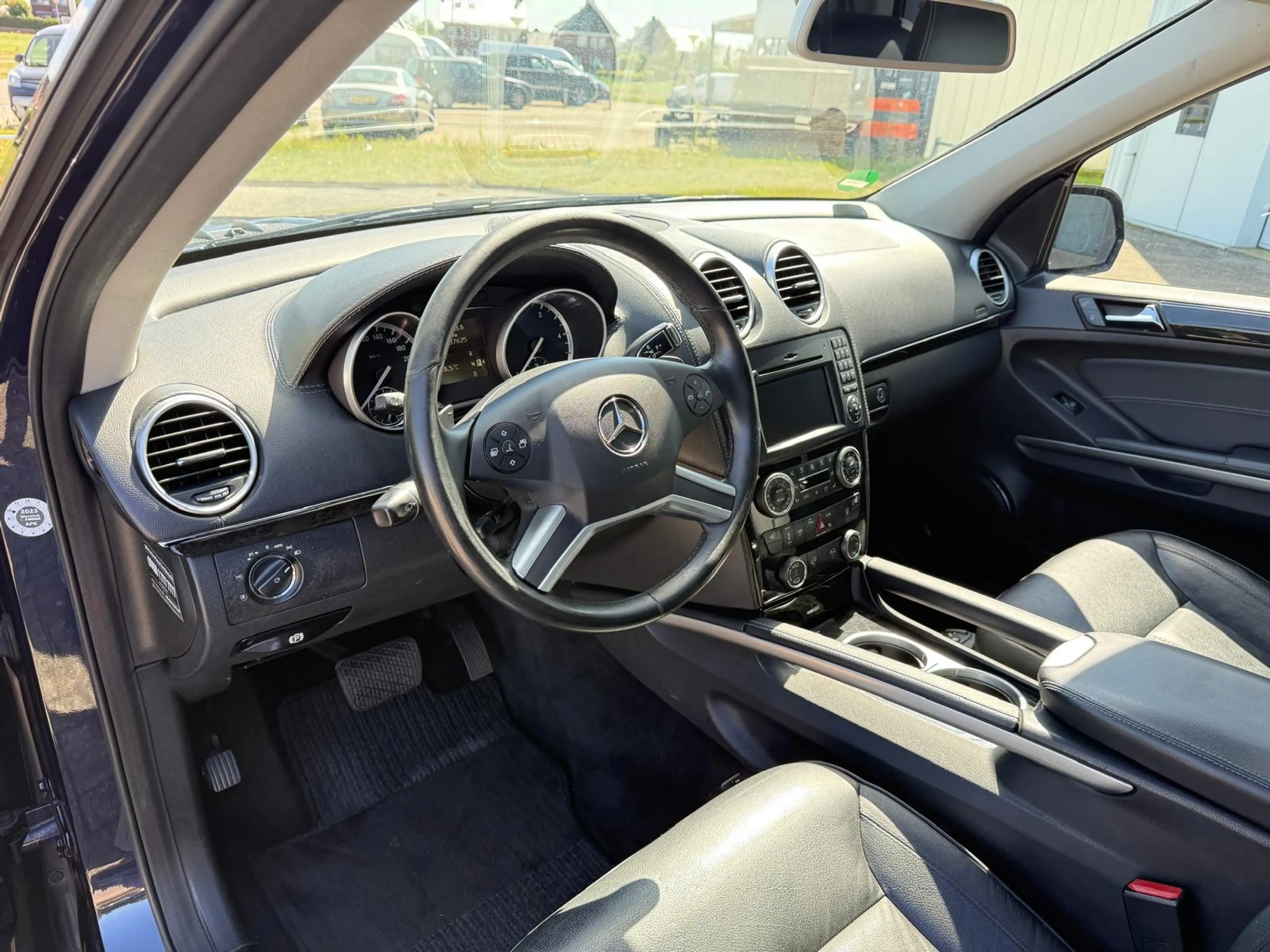 Mercedes-Benz GL 350 CDI BlueEFFICIENCY 2010 — photo 12
