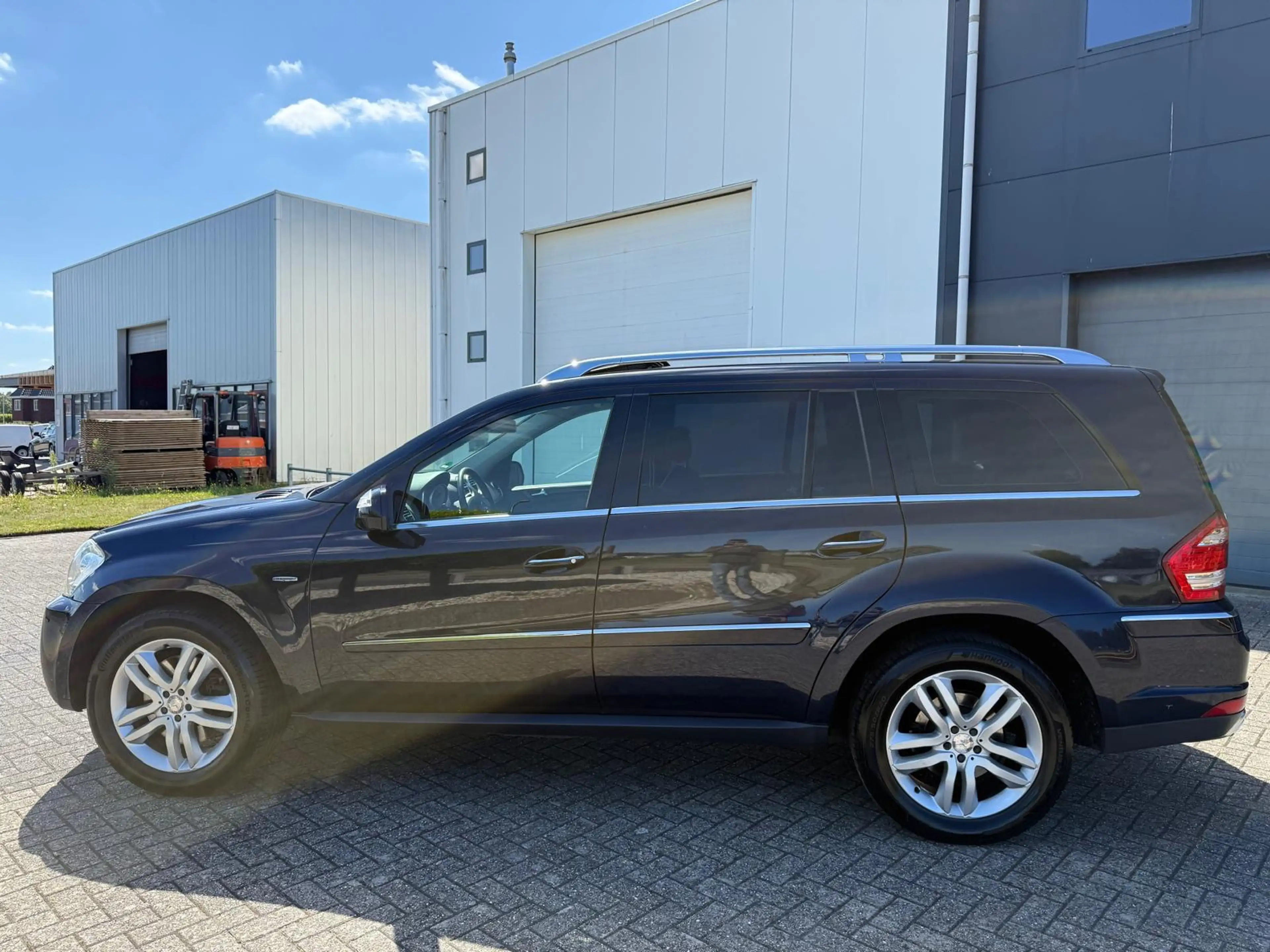 Mercedes-Benz GL 350 CDI BlueEFFICIENCY 2010 — photo 11