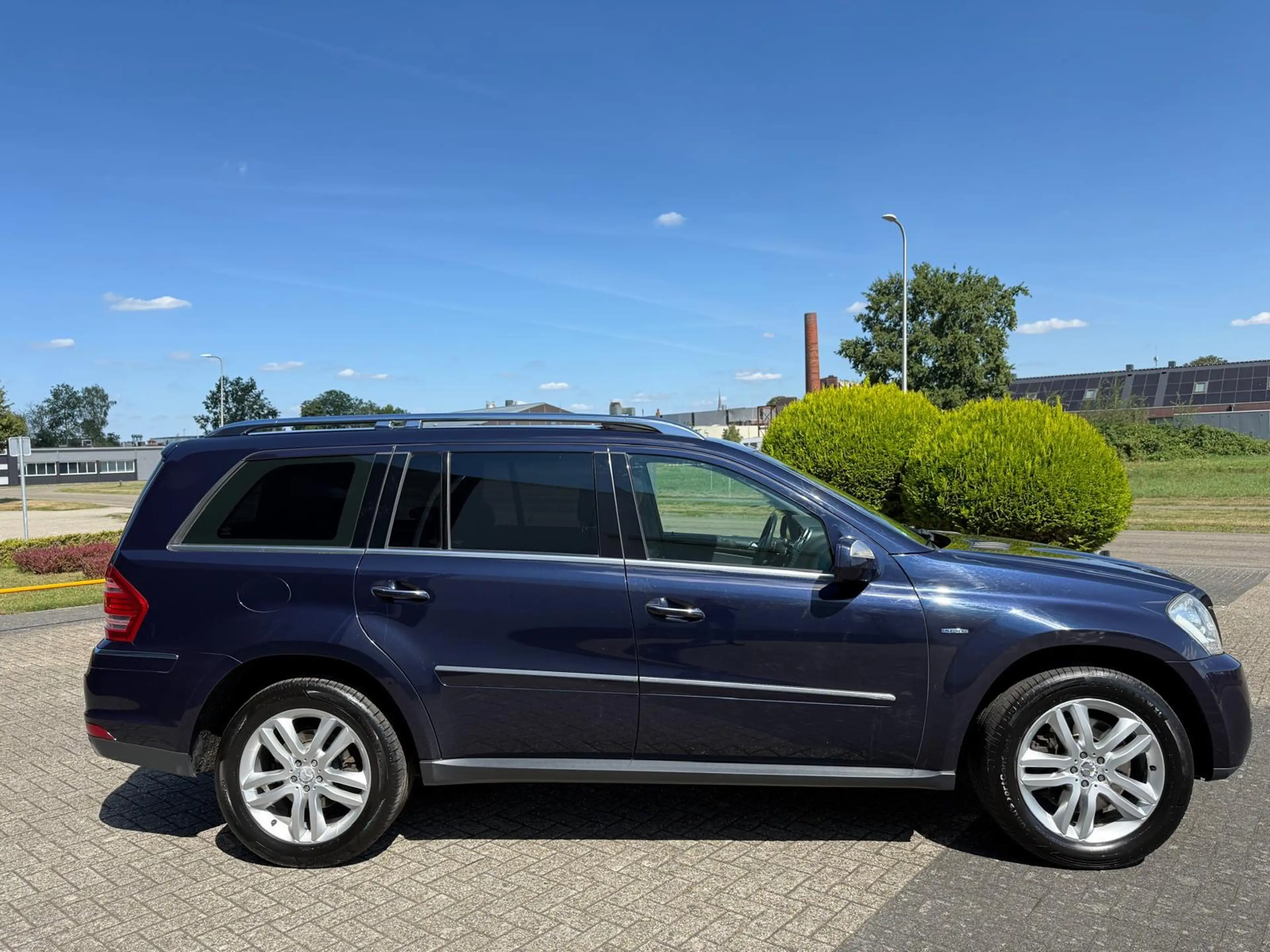 Mercedes-Benz GL 350 CDI BlueEFFICIENCY 2010 — photo 3