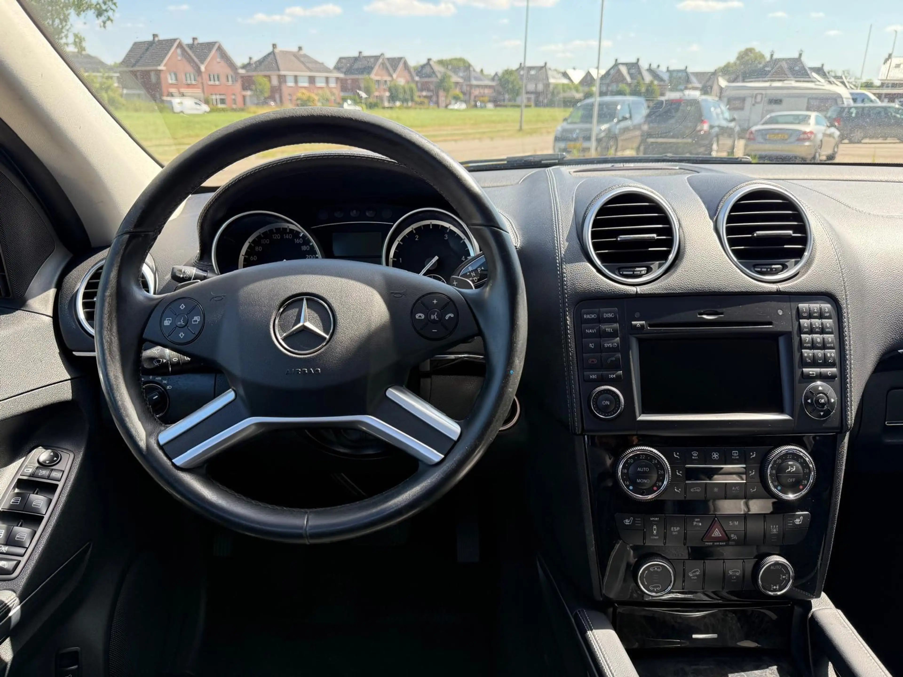Mercedes-Benz GL 350 CDI BlueEFFICIENCY 2010 — photo 13