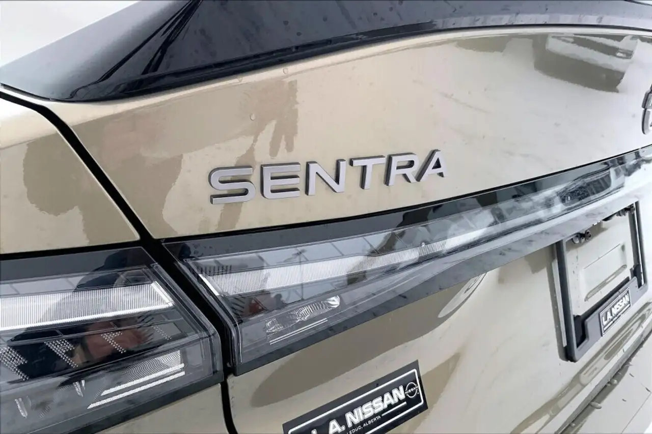 Nissan Sentra снимка Nissan Sentra