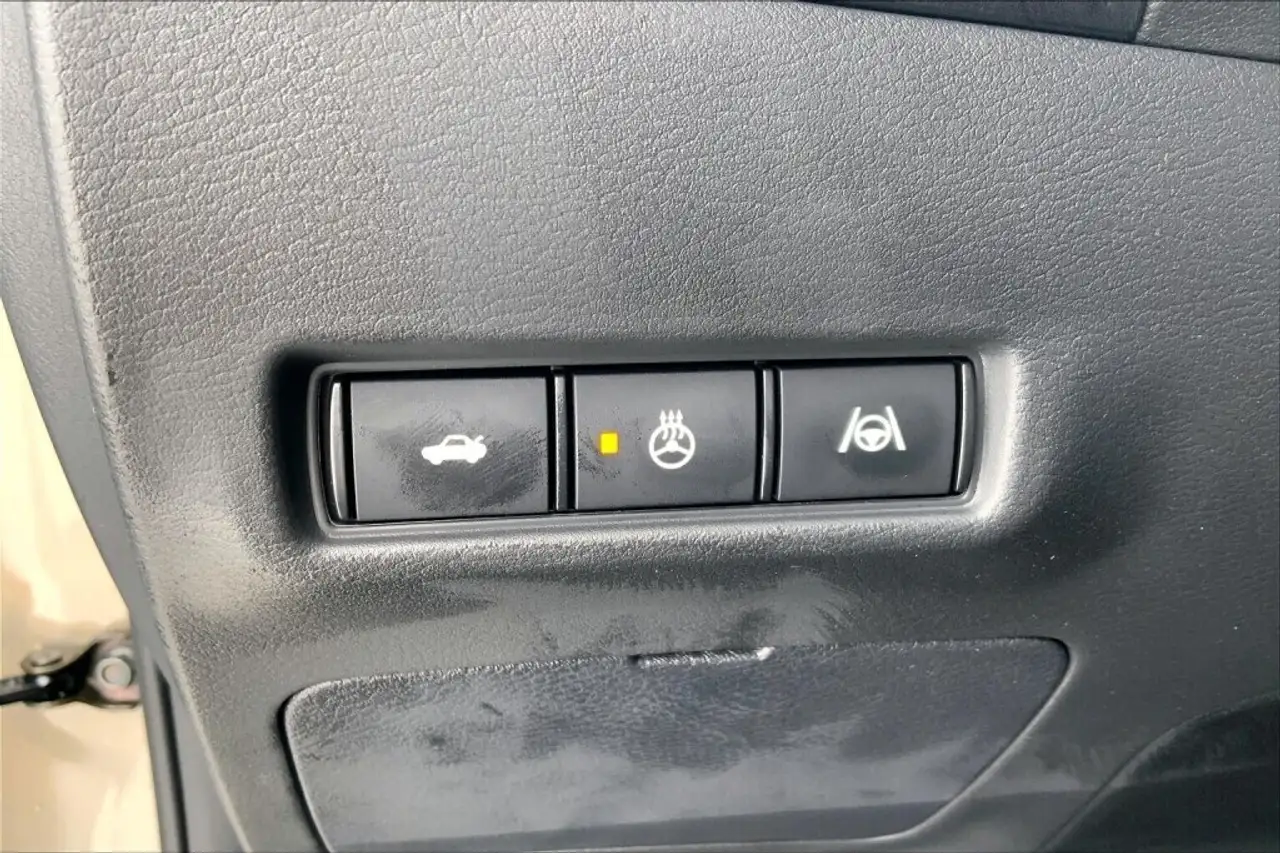 Nissan Sentra снимка Nissan Sentra