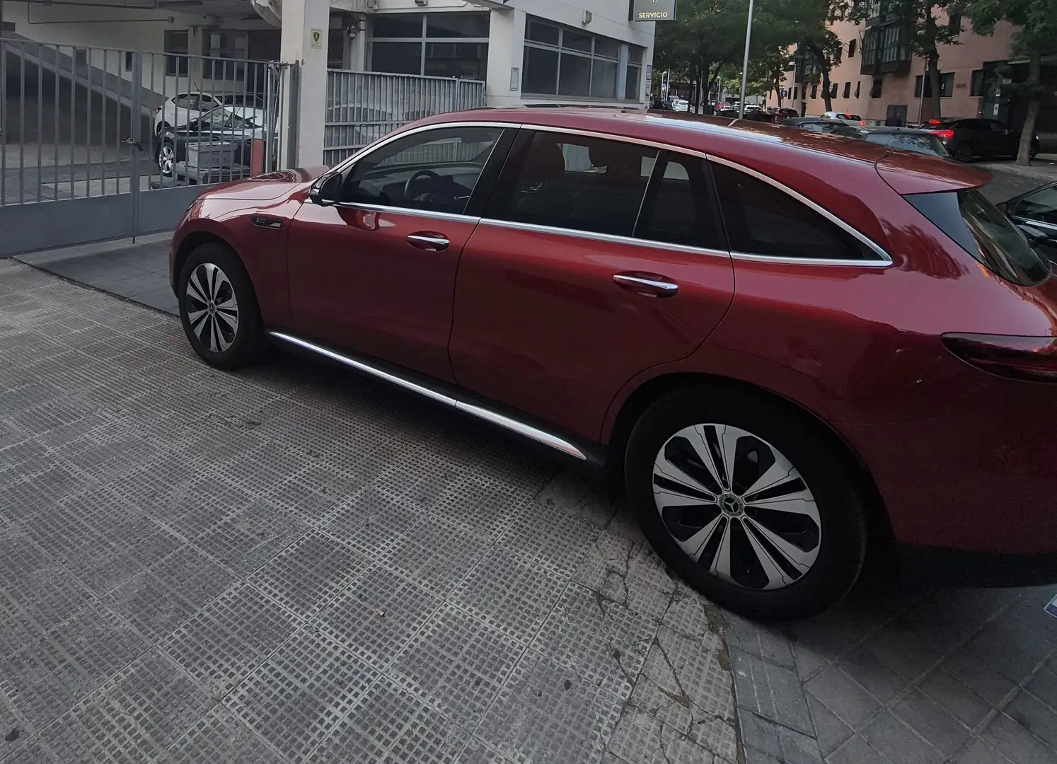 Mercedes-Benz EQC 400 EQC 400 4MATIC Burdeos - 2