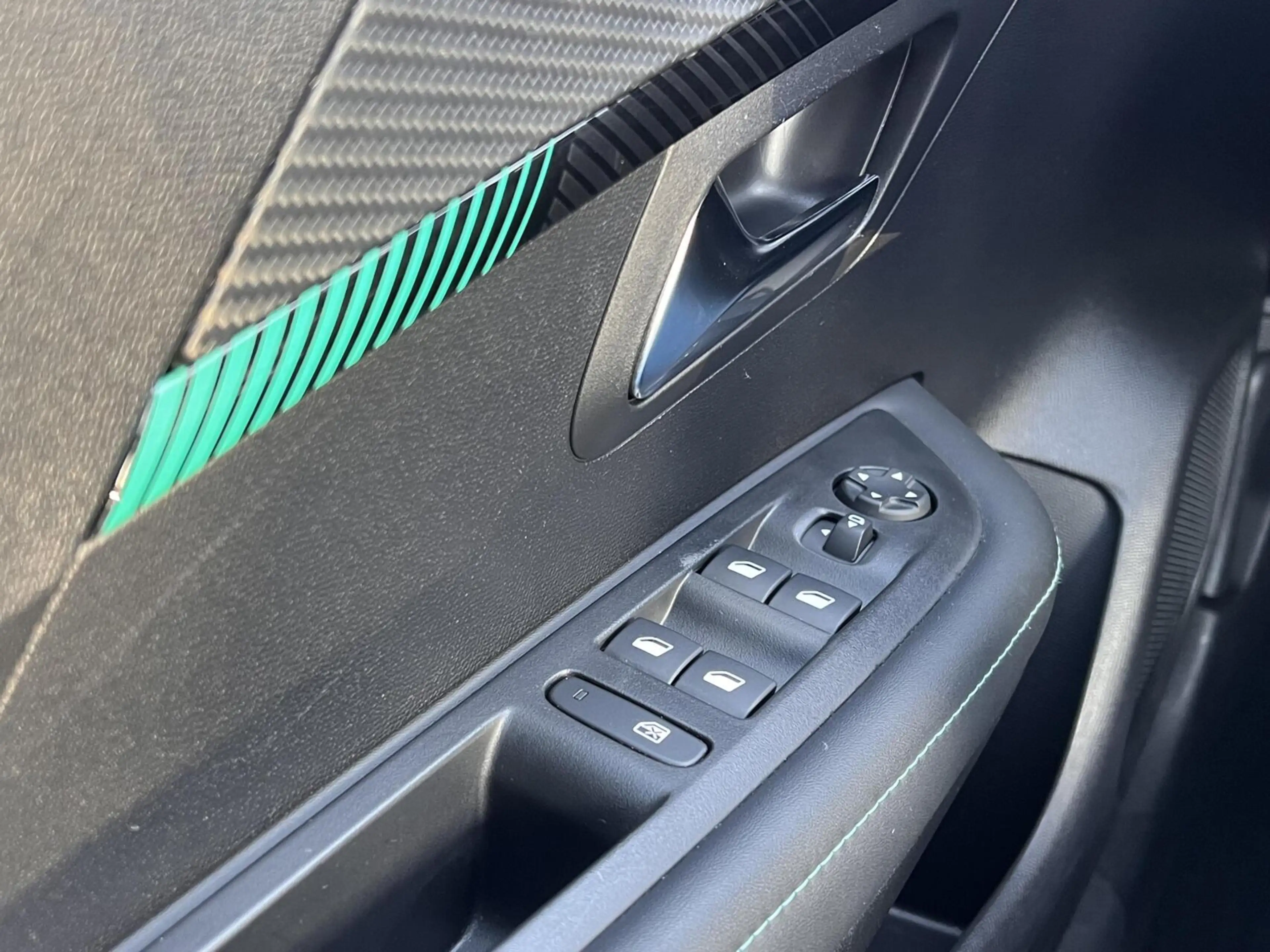 Peugeot 208 1.2 PureTech Allure Pack Full Options Dealer NAP — photo 49