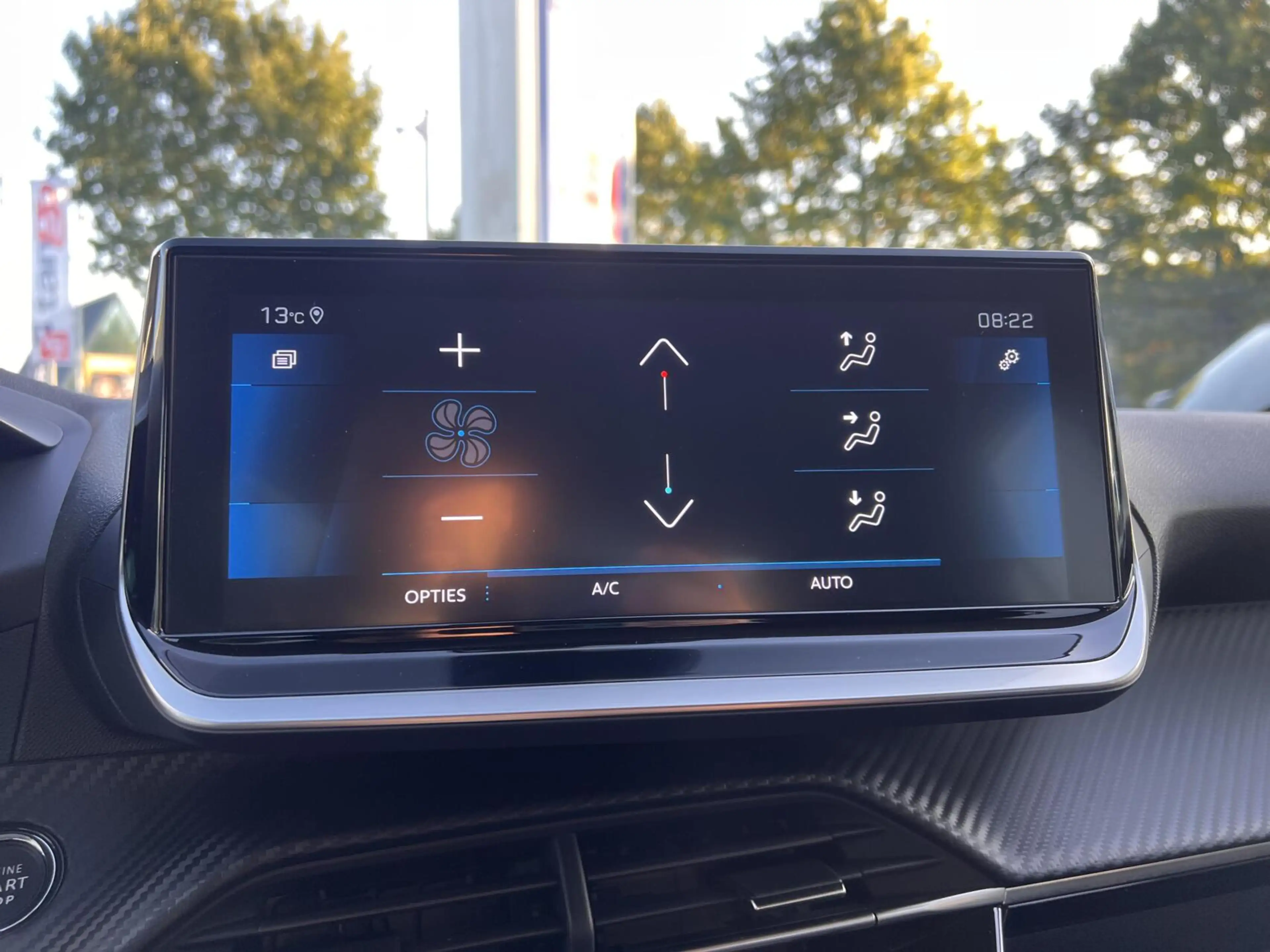 Peugeot 208 1.2 PureTech Allure Pack Full Options Dealer NAP — photo 30