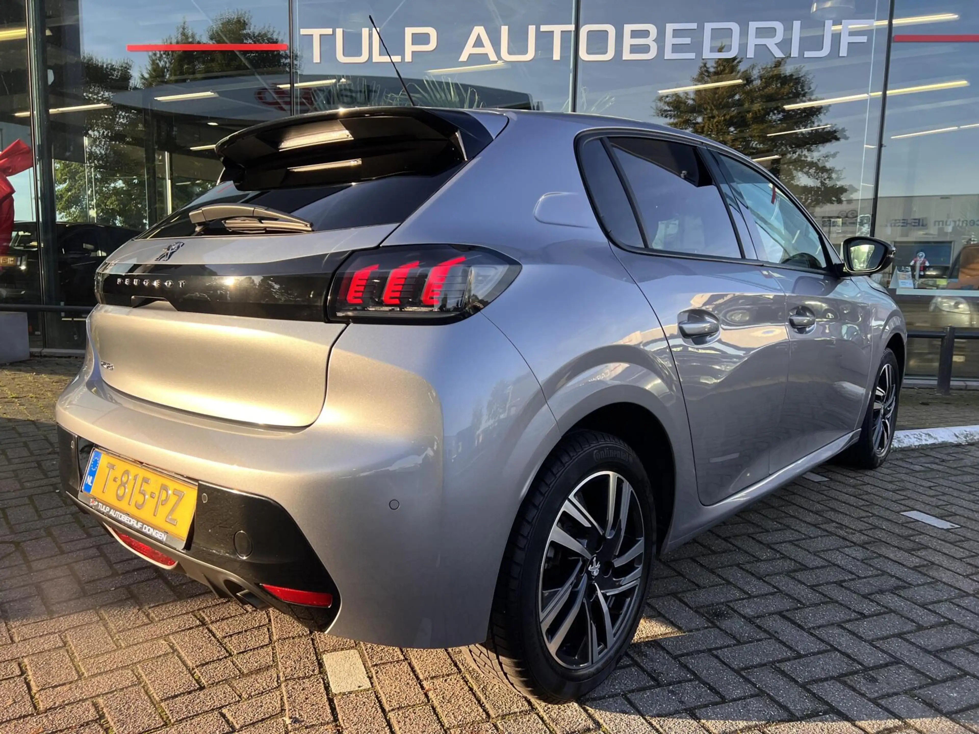 Peugeot 208 1.2 PureTech Allure Pack Full Options Dealer NAP — photo 13