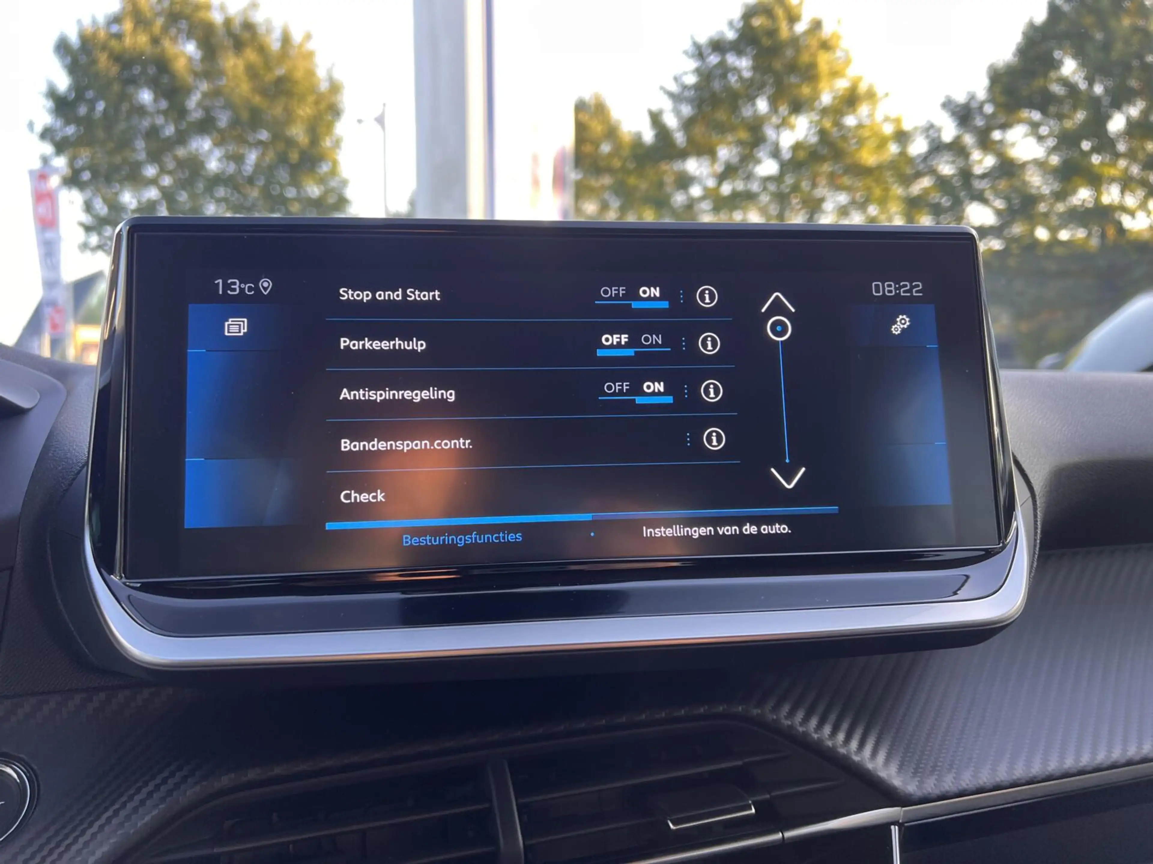 Peugeot 208 1.2 PureTech Allure Pack Full Options Dealer NAP — photo 31