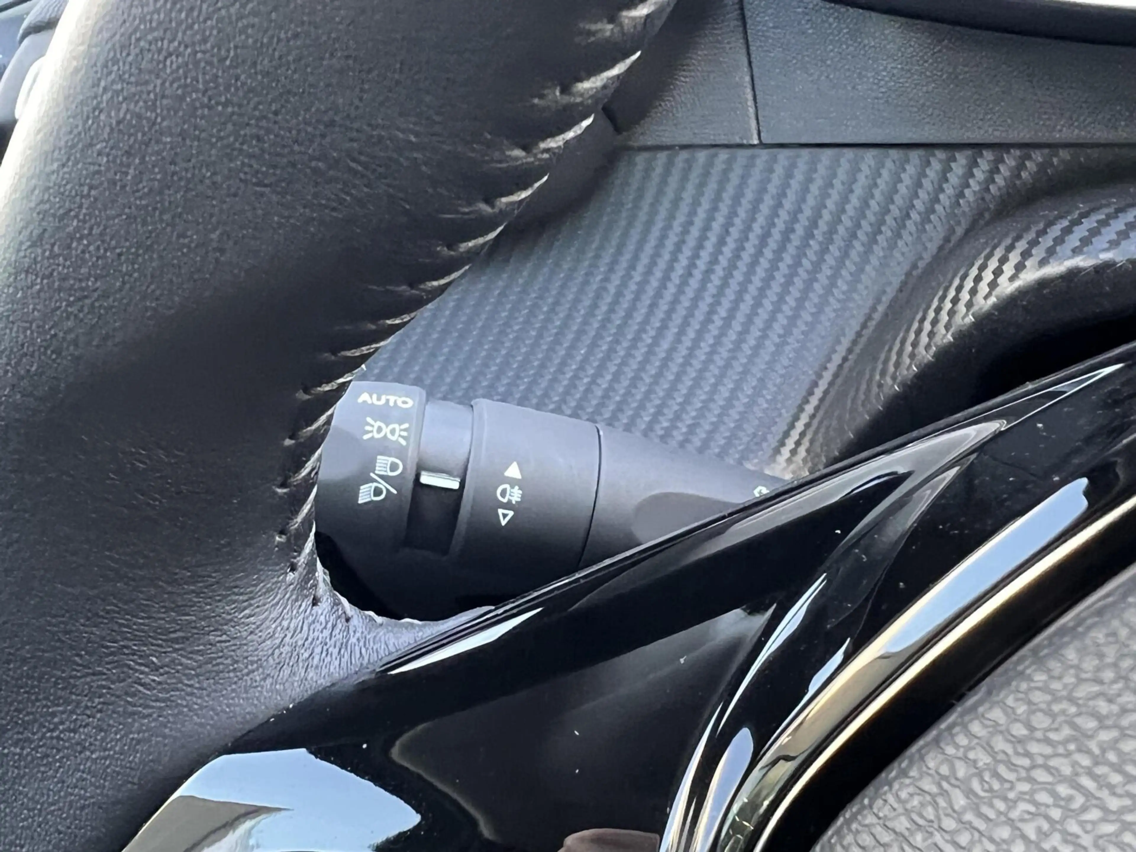 Peugeot 208 1.2 PureTech Allure Pack Full Options Dealer NAP — photo 45