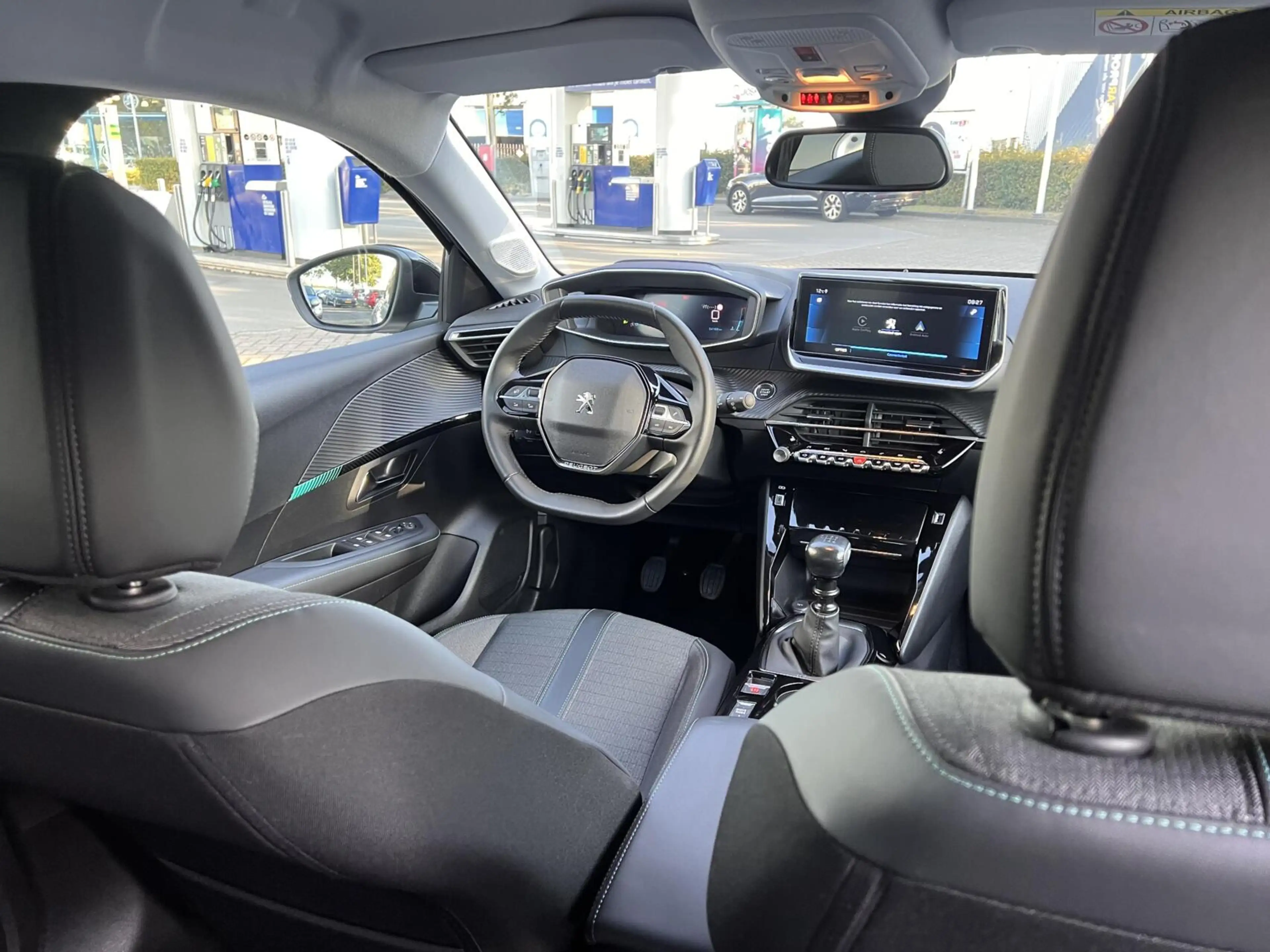 Peugeot 208 1.2 PureTech Allure Pack Full Options Dealer NAP — photo 24