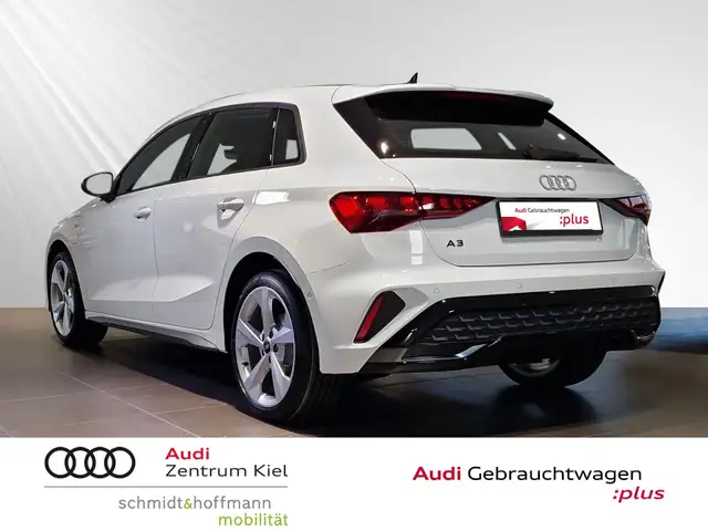 Audi A3 view 4