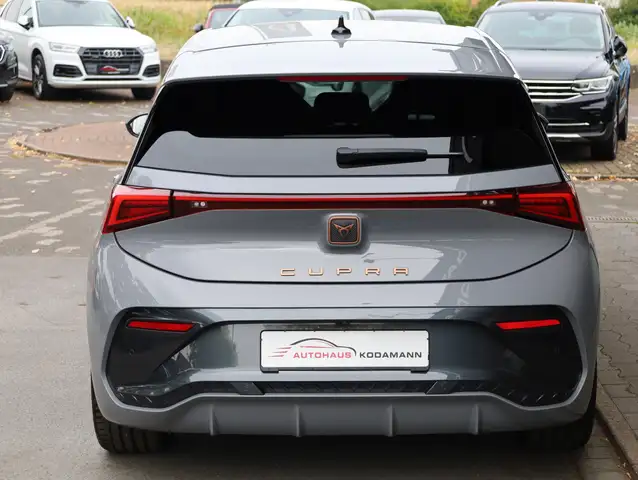 Cupra Born view 9