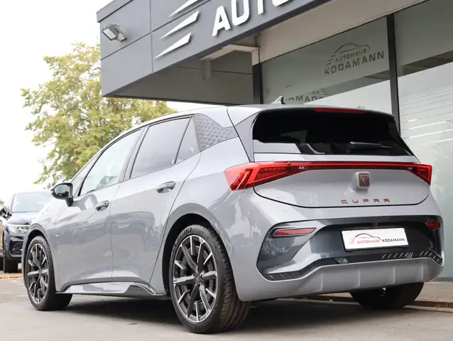 Cupra Born view 8