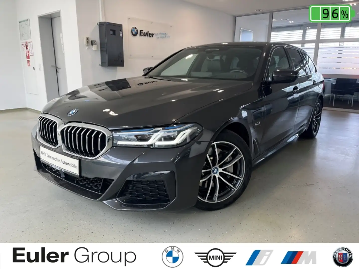 BMW 530 e xDrive Touring M Sportpaket Pano Navi Leder BMW Grau - 1