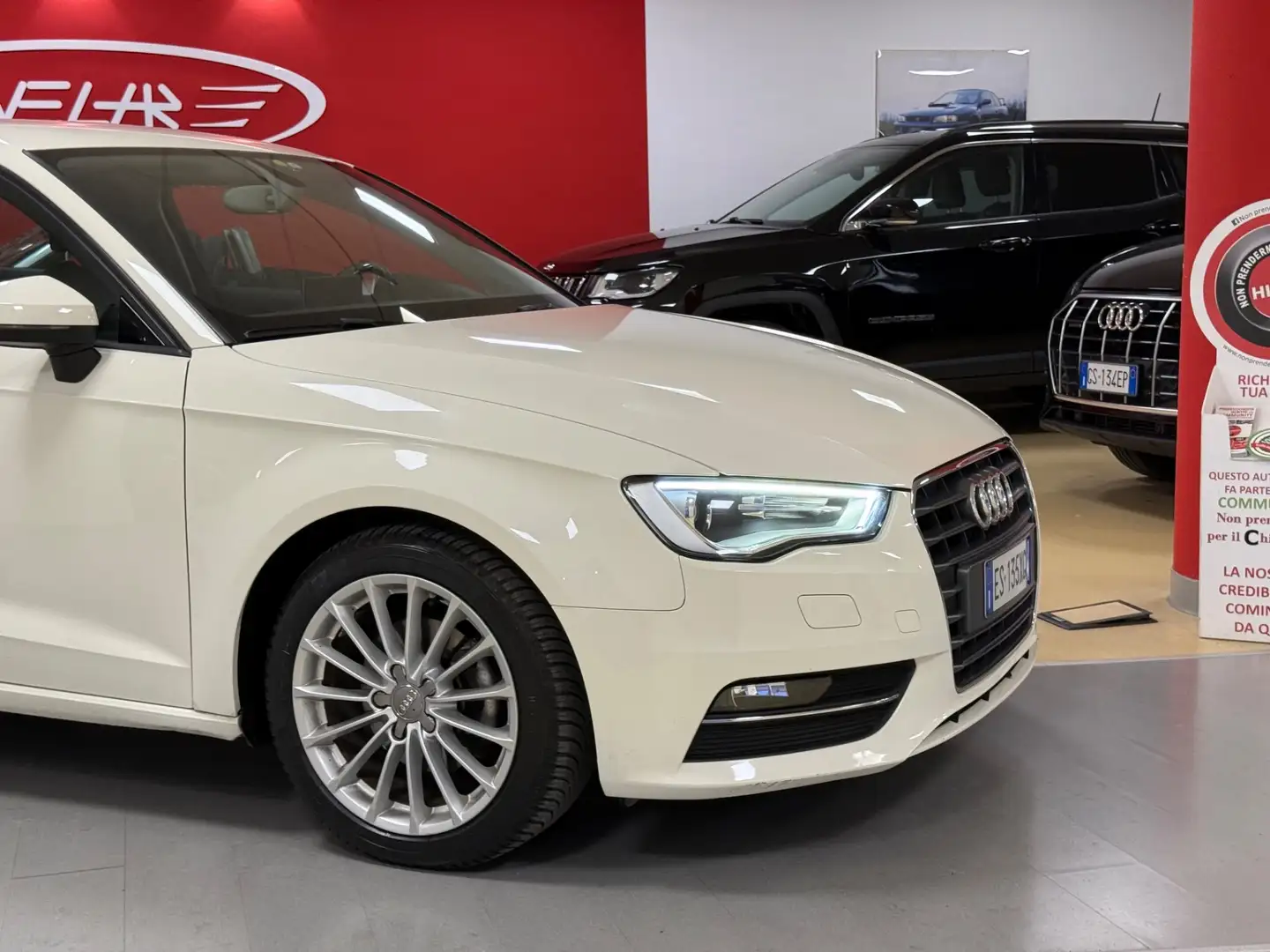 Audi A3 1.6 TDI Ambition Bianco - 2