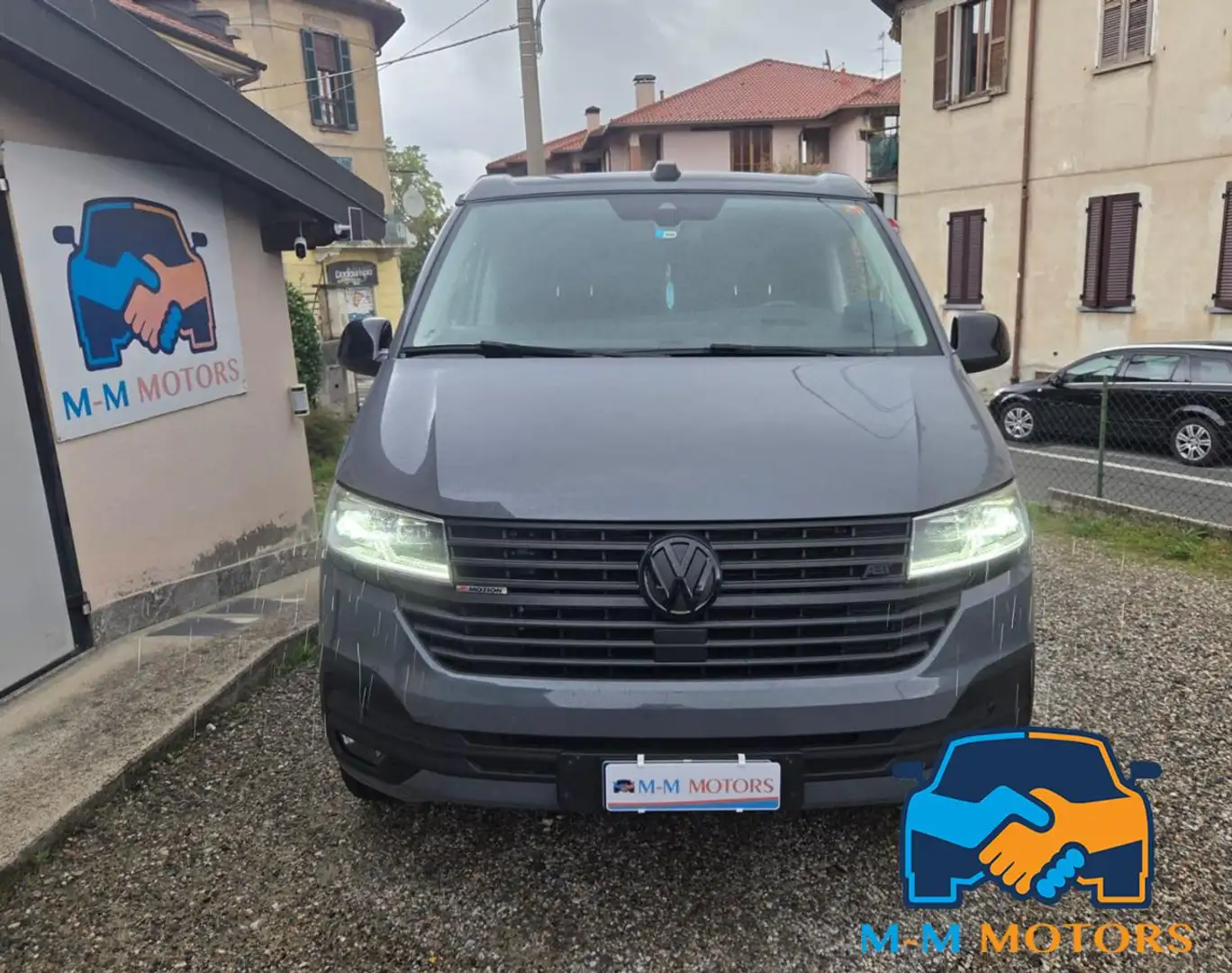 Volkswagen T6 California 2.0 TDI 204CV DSG 4Motion Beach Tour Grigio - 2