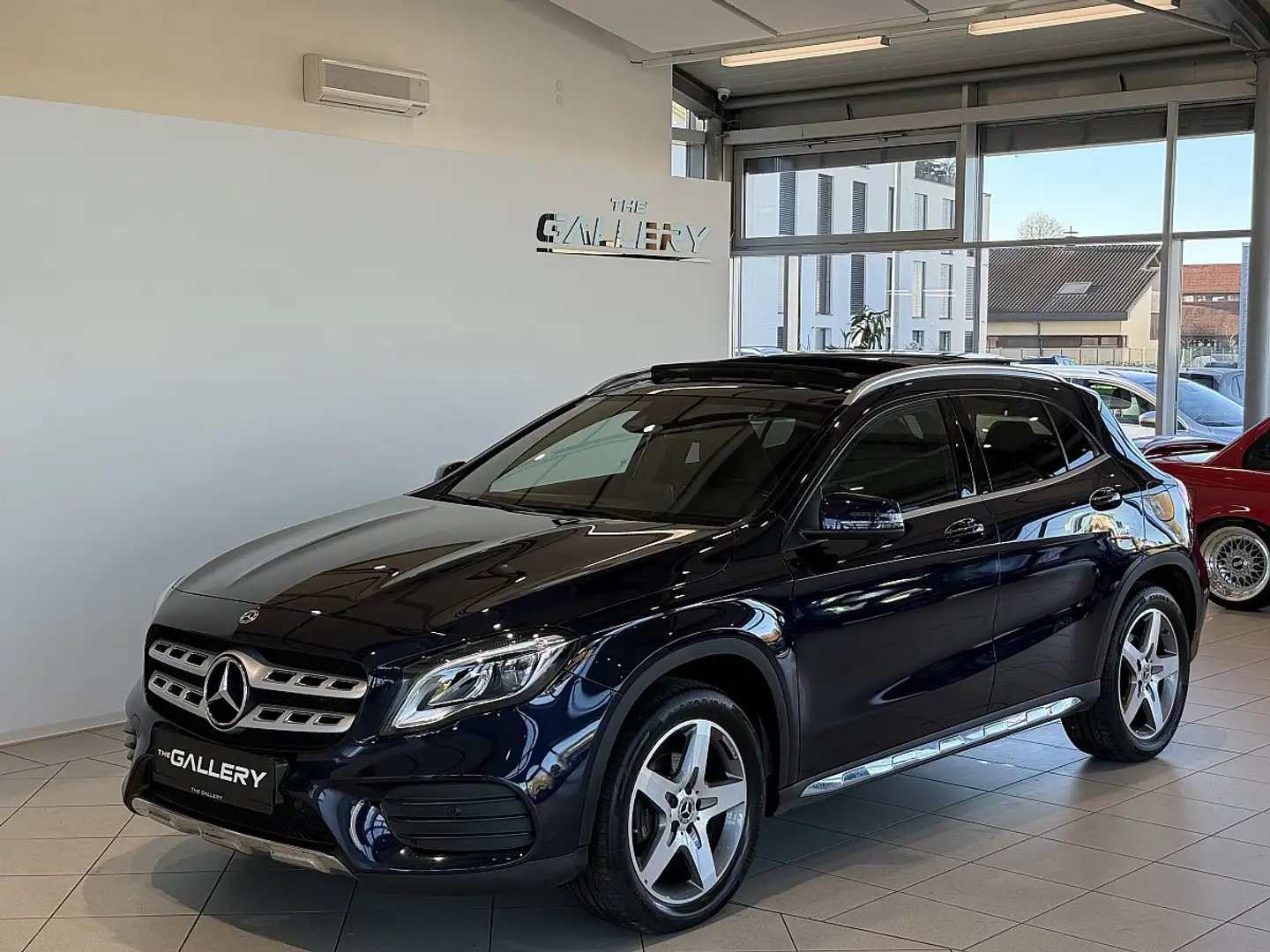 Mercedes-Benz GLA 200 d 4MATIC Aut.*Panorama*AHK*Kamera*Spur Blau - 2
