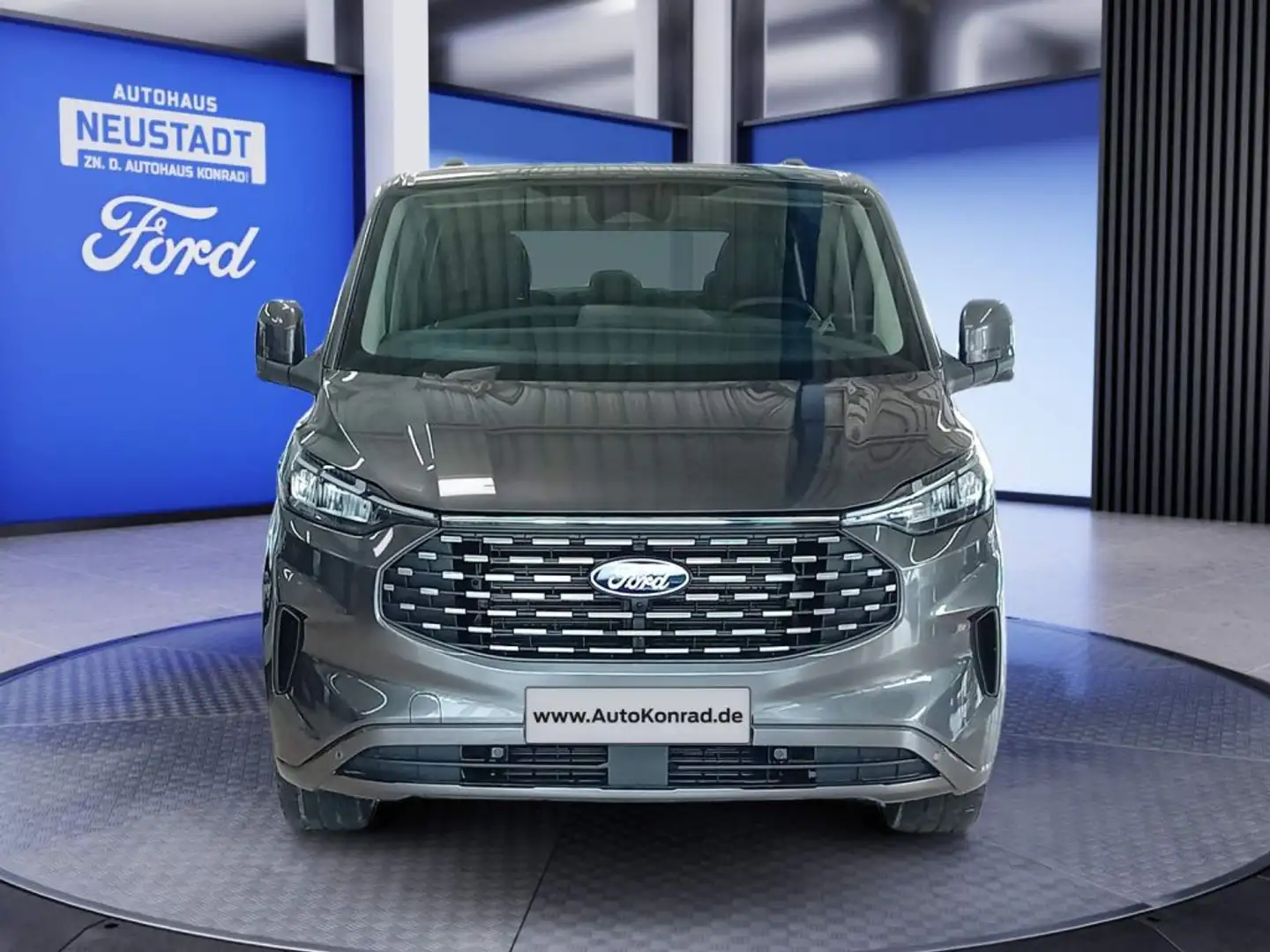 Ford Tourneo Custom 320 L1H1 VA Autm. Titanium X *AHK* Grijs - 2