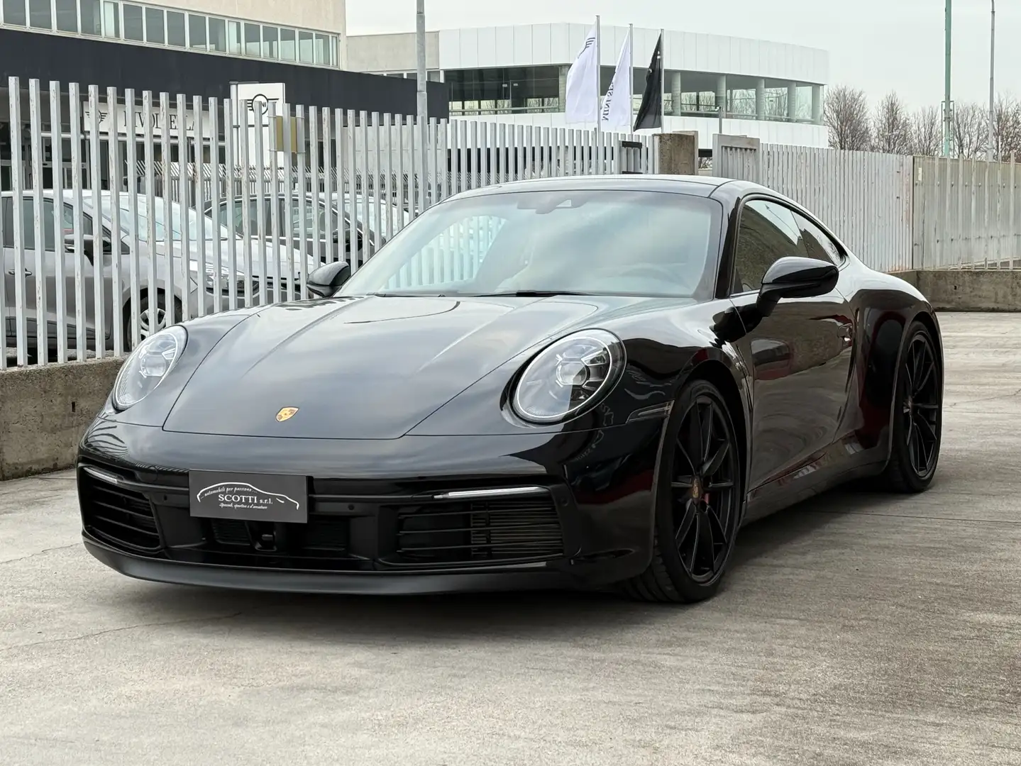Porsche 992 911 Carrera  Coupe 3.0 S auto Schwarz - 1