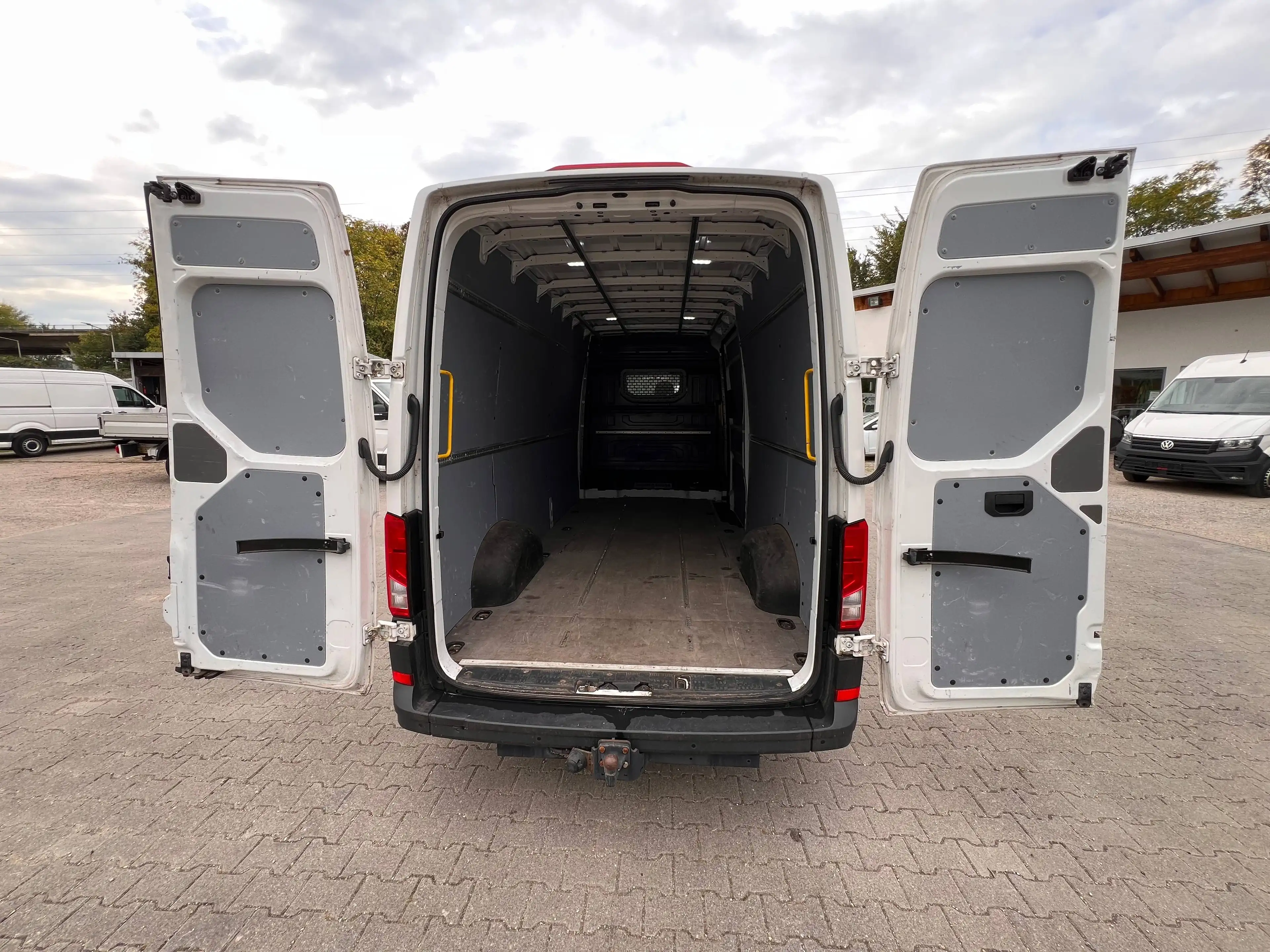 Volkswagen Crafter 35 lang Hochdach FWD AHK 2x PDC 2.0 TDI 130 KW — photo 13