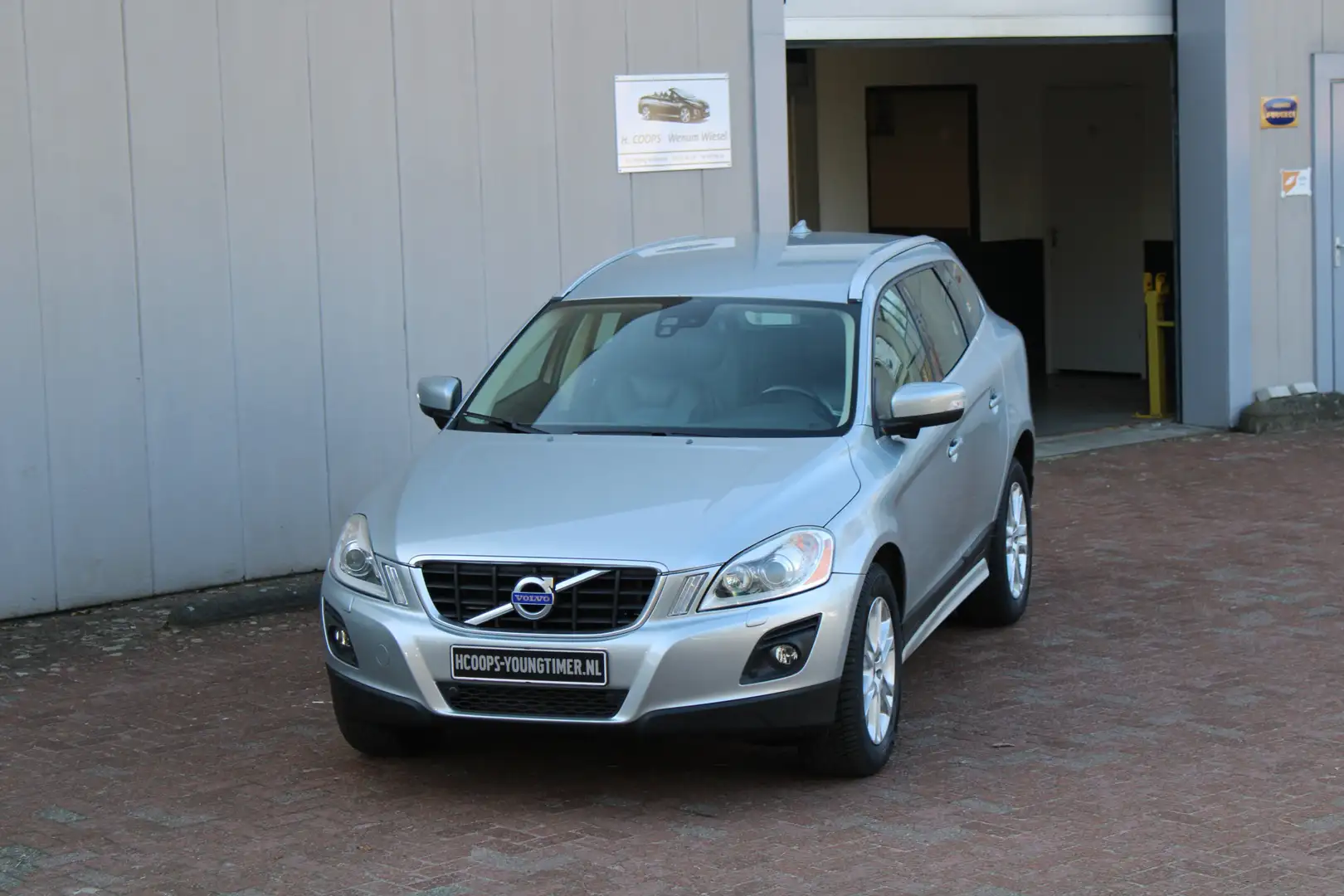Volvo XC60 3.0 T6 AWD Summum AUTOMAAT YOUNGTIMER incl. 21% BT Gris - 2