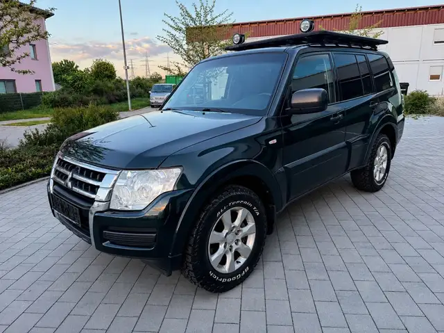Mitsubishi Pajero 3.2 DI-D Automatik AHK