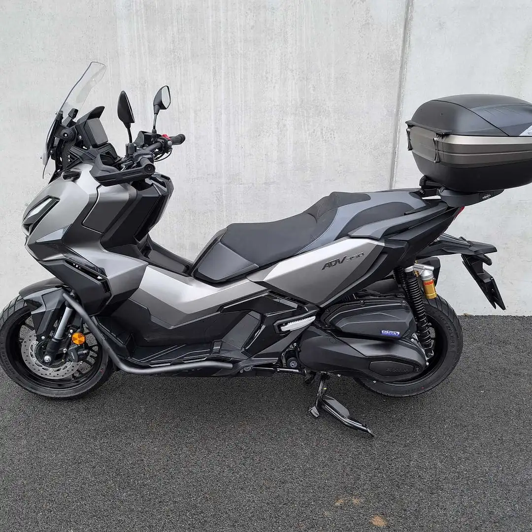Honda ADV 350 Gri - 1
