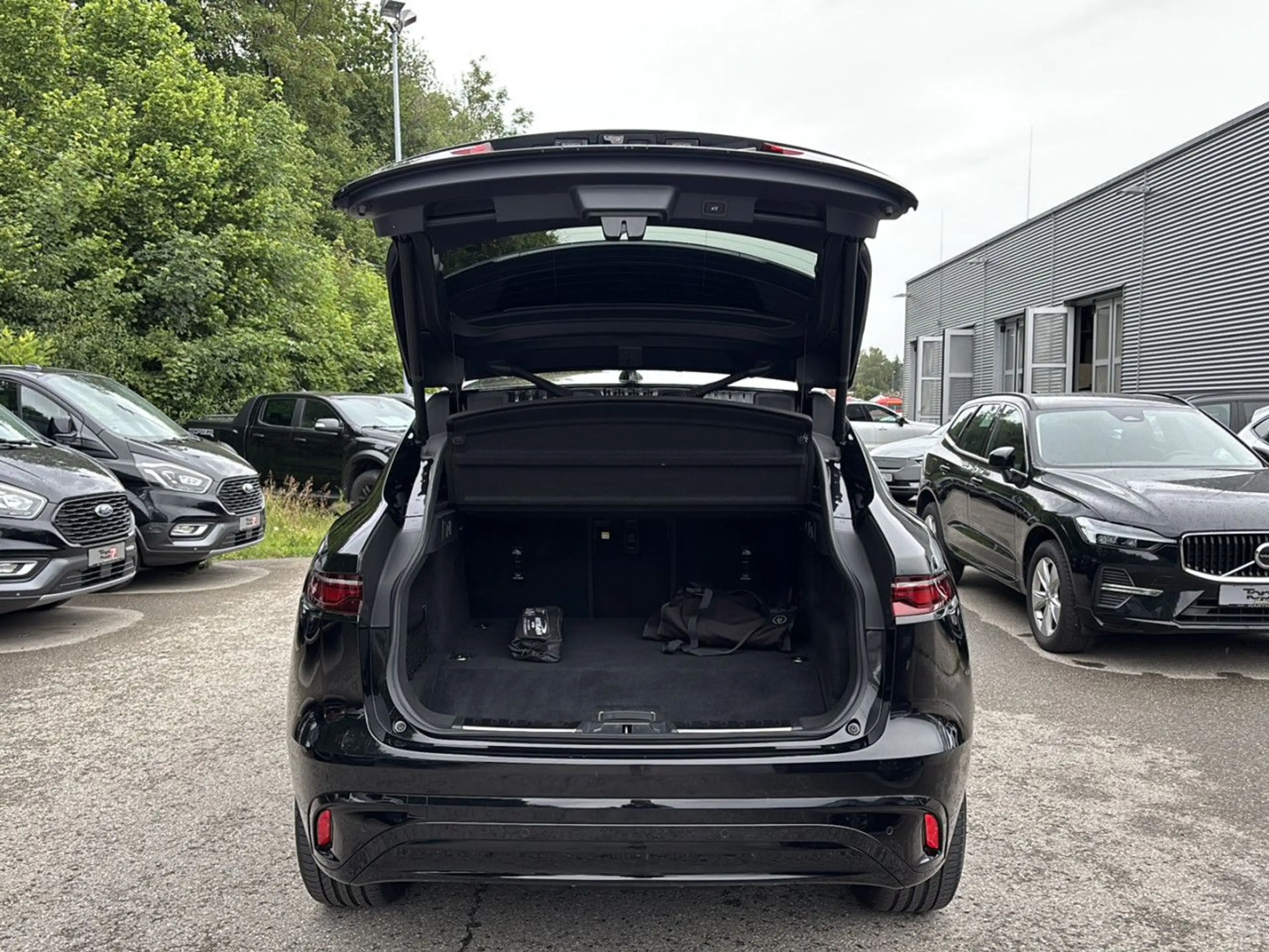 Jaguar F-Pace R-Dynamic S AWD Plug-In Hybrid Bluetooth — photo 22