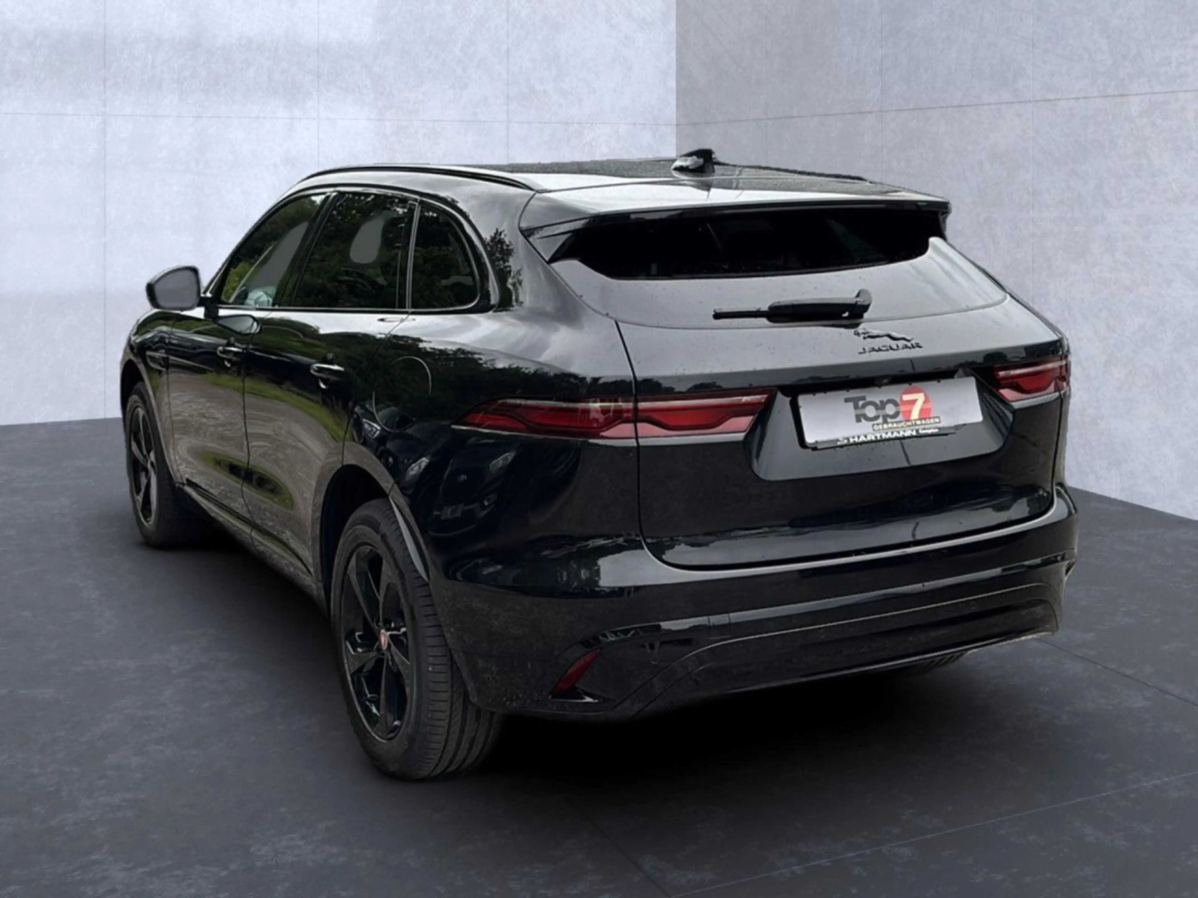 Jaguar F-Pace R-Dynamic S AWD Plug-In Hybrid Bluetooth — photo 4